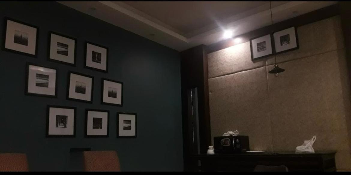 De Moon Residency-national Highway- 8,mahipalpur Hotel New Delhi