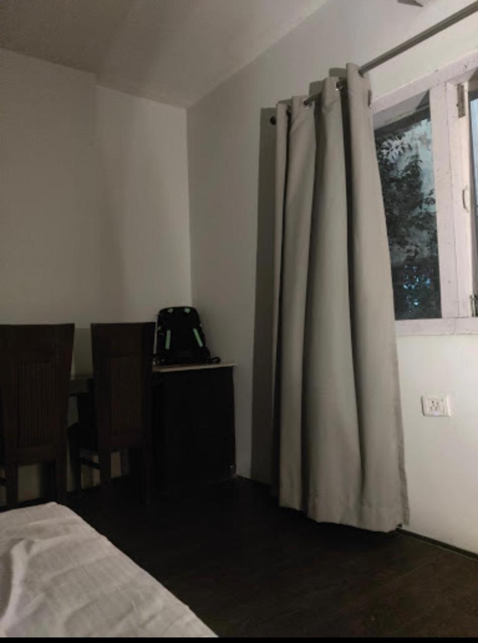 De Moon Residency-national Highway- 8,mahipalpur New Delhi