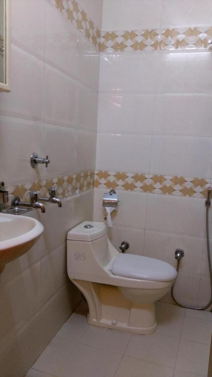 Bafel Girls Pg 1rk Dwarka Sector 7 Hostel