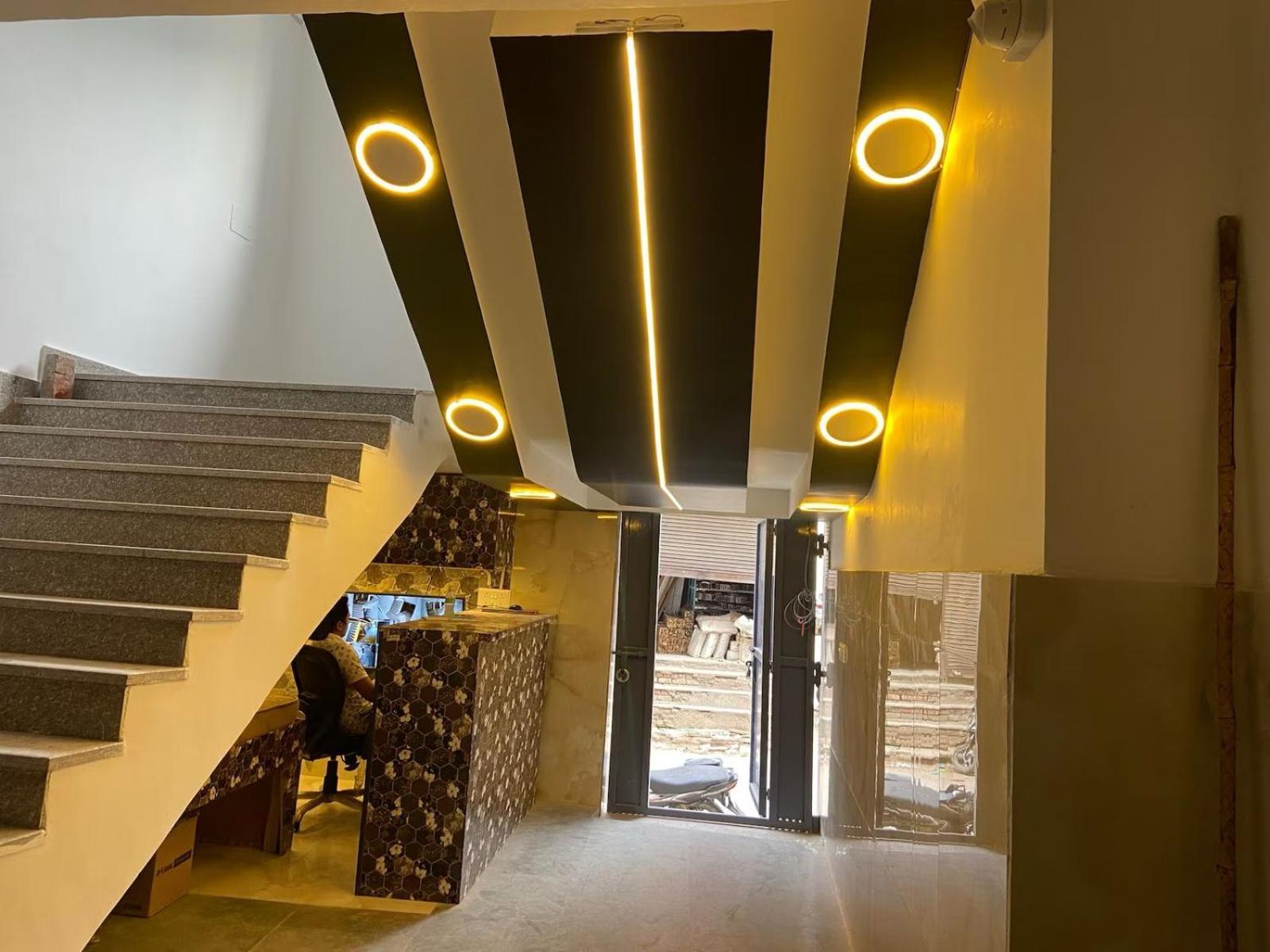 Hotel Comfort Inn, Mundka, New Delhi - Near Nangloi Metro Station Hotel Delhi (National Capital Territory of India)