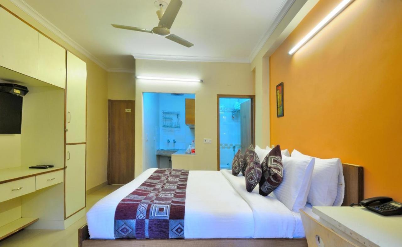 Hostel Bafel Girls Pg 1rk Dwarka Sector 7 *