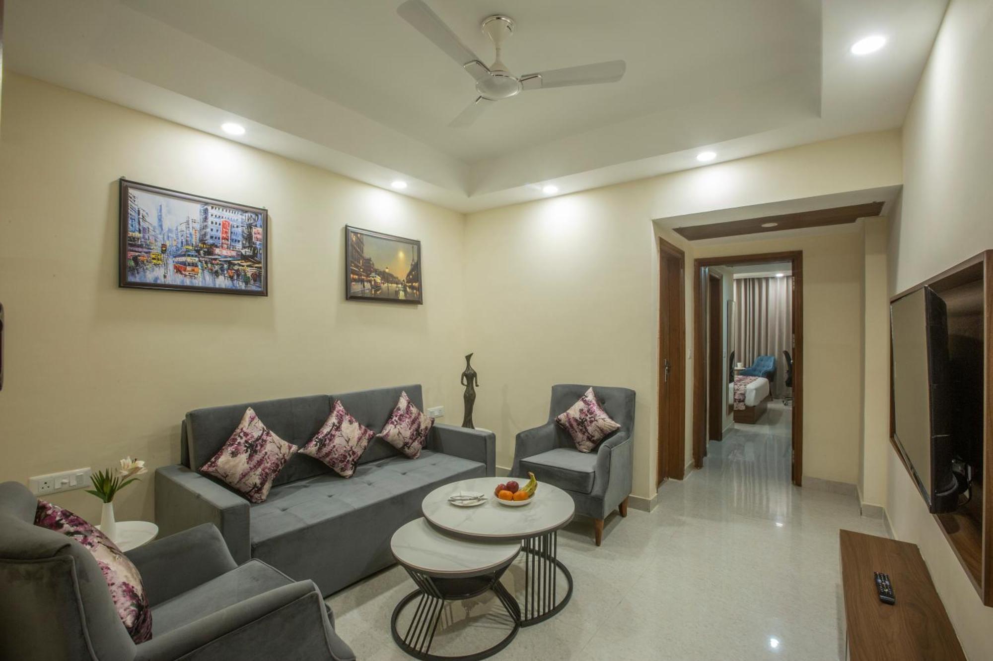 Hotel Luxe Opera Nh8 - 7km From Igi Airport Delhi 4*