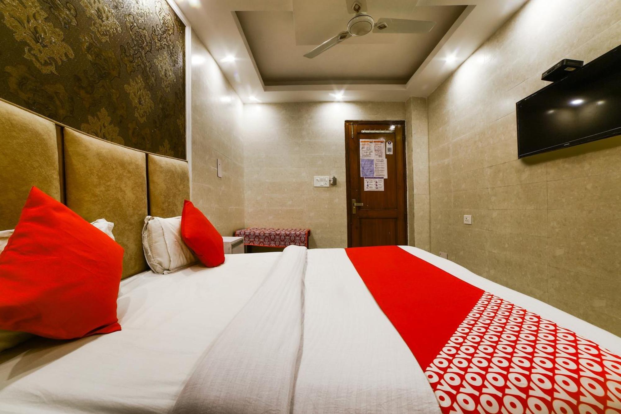 Hotel O Garg 3*