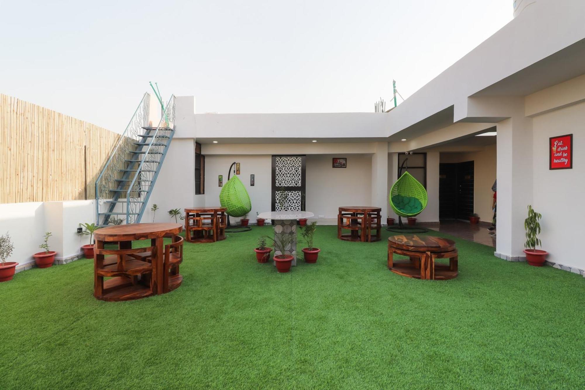 Hotel O Maharaja Gold New Delhi