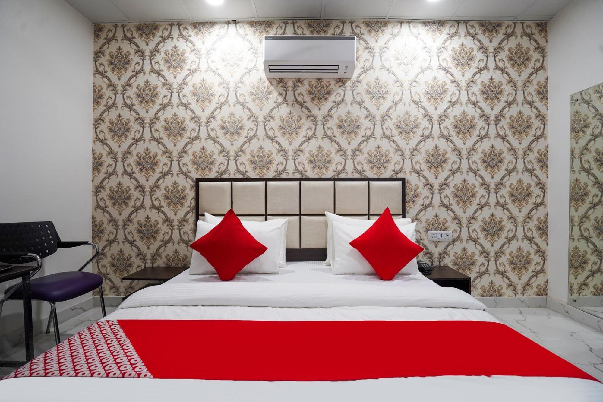 O Mannat Near Pacific Mall Tagore Garden 3*