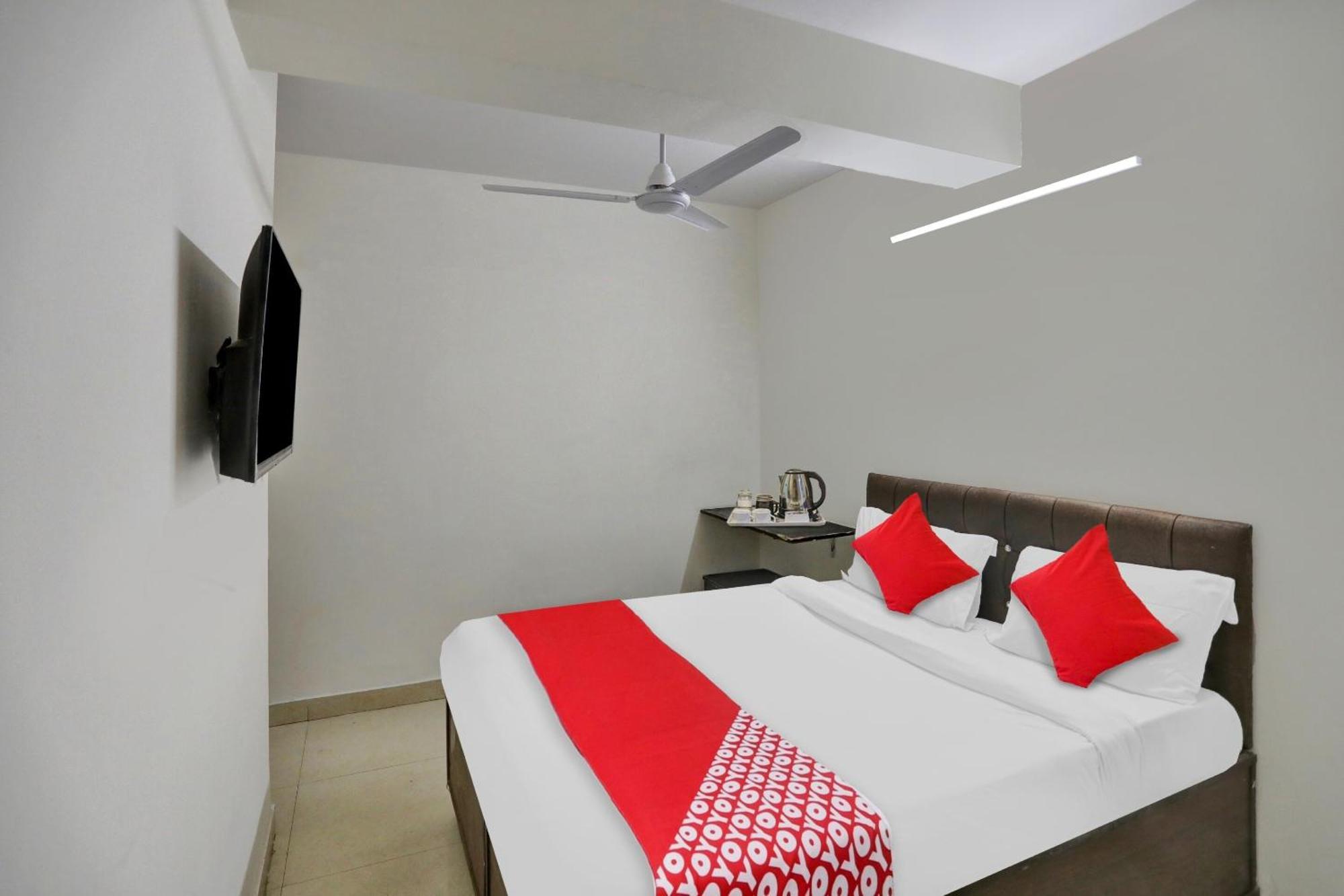 Hotel O Kalkaji Delhi New Delhi