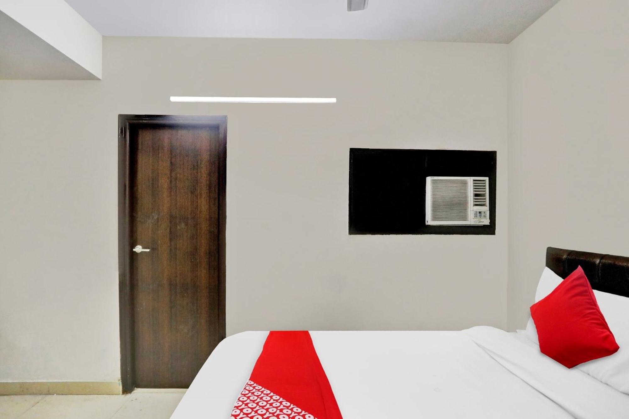 O Kalkaji Delhi Hotel 4*