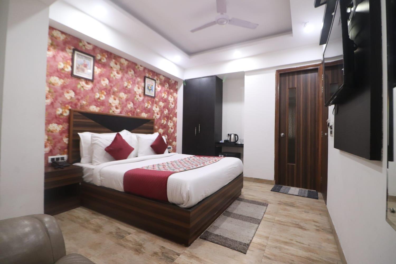 The Infinity Near Delhi Airport 4*