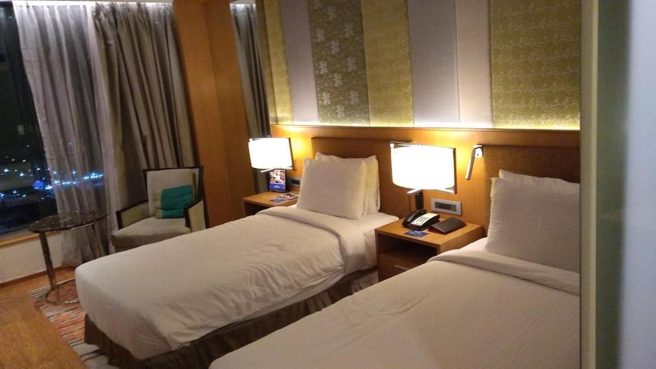 Hotel The Infinity Near Delhi Airport Nova Deli