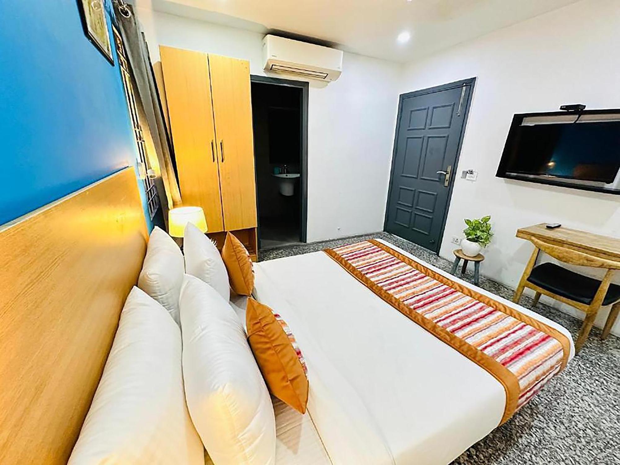Golden Saffron By Qotel-punjabi Bagh