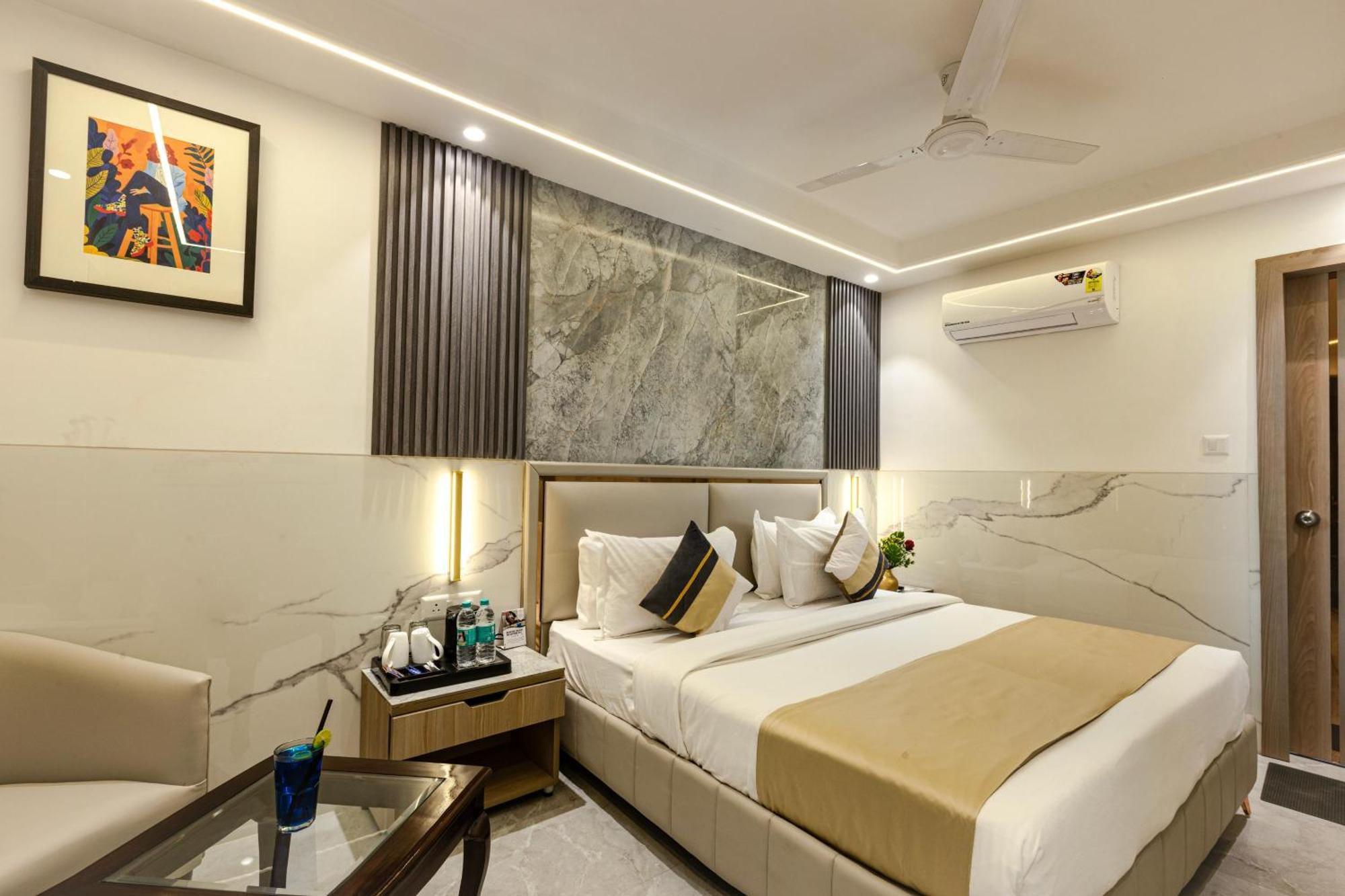 Hotel The Orion Era - Delhi Airport