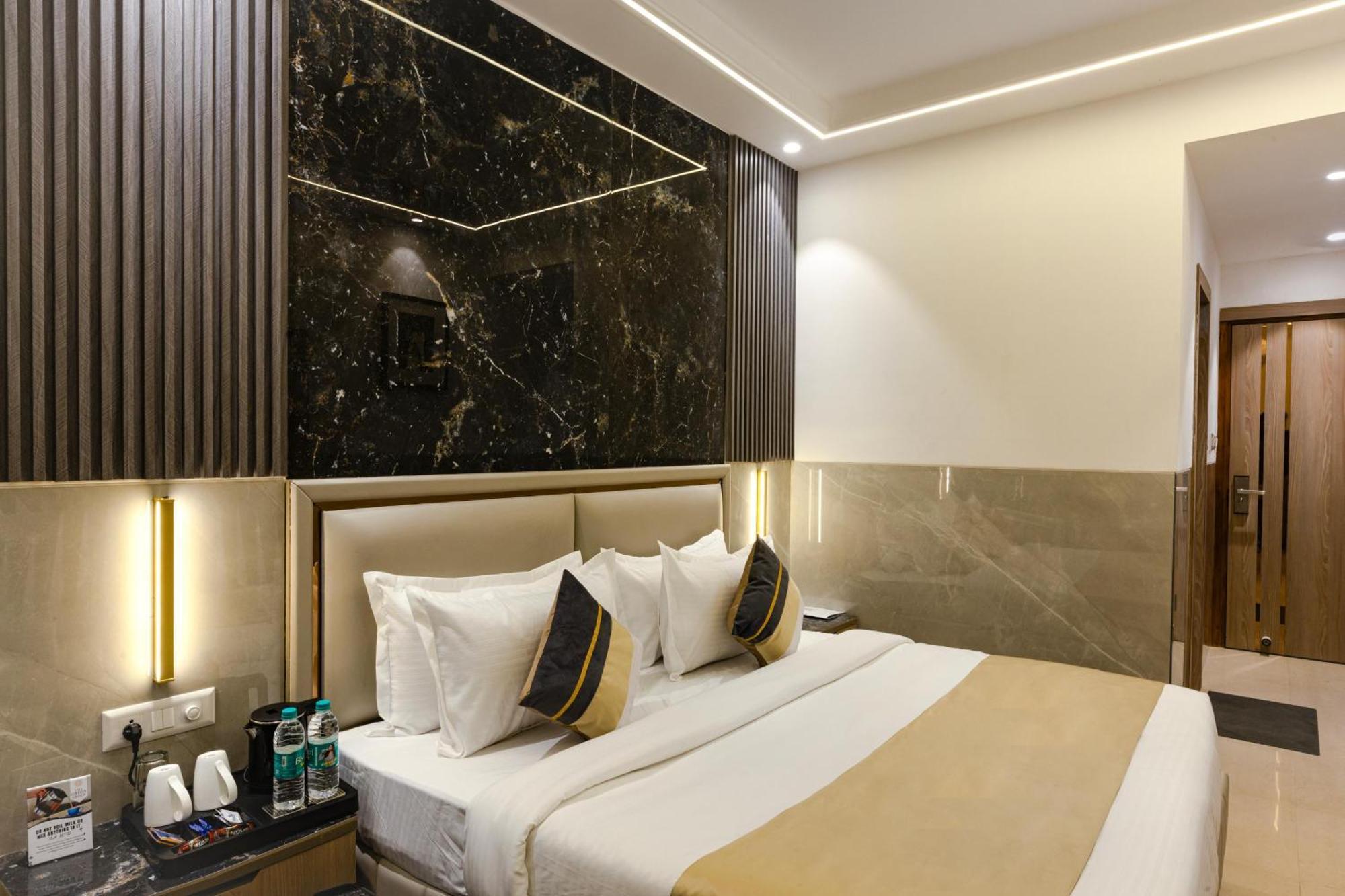 The Orion Era - Delhi Airport Hotel Nova Deli