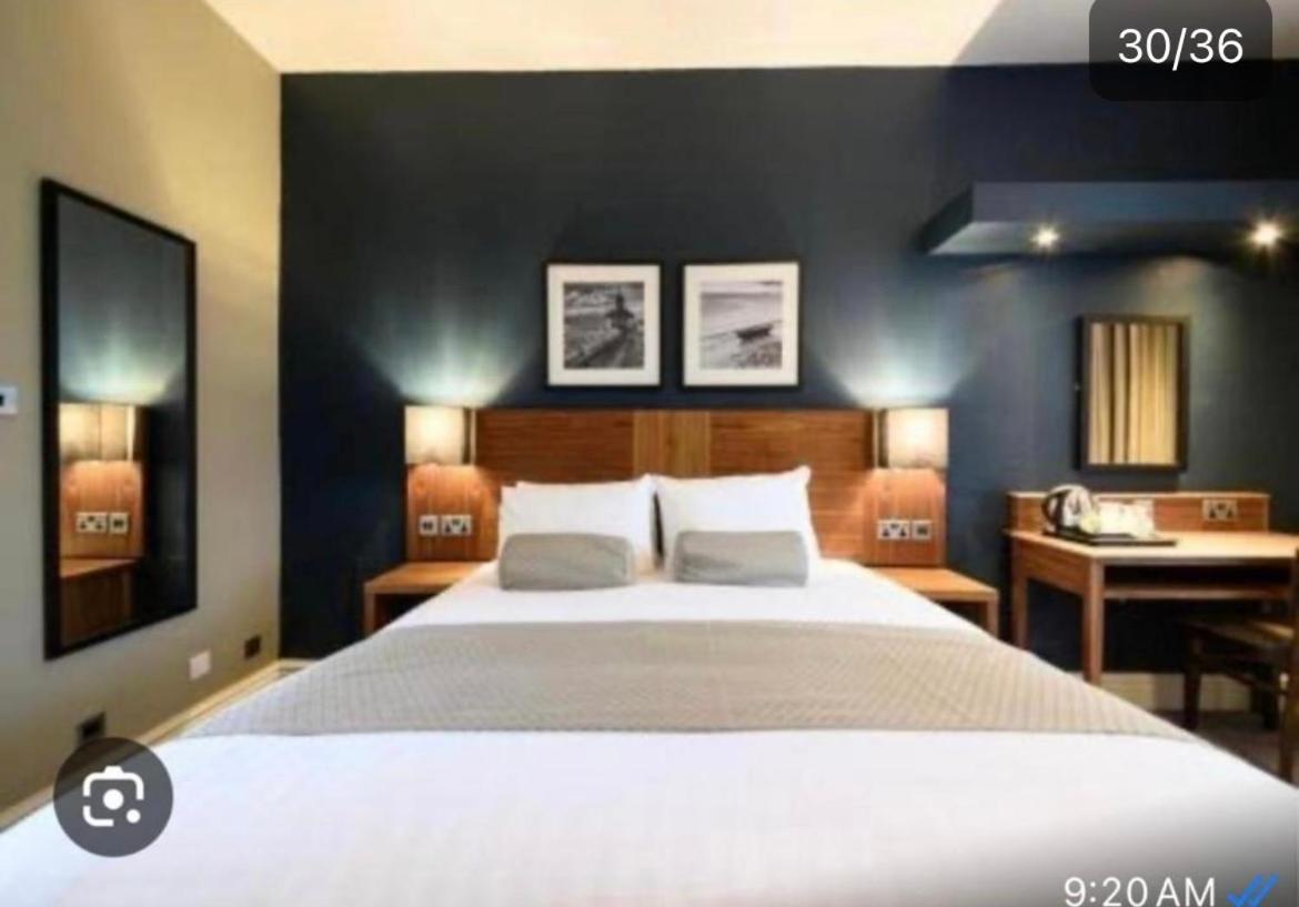 Hotel De Moon Residency-national Highway- 8,mahipalpur