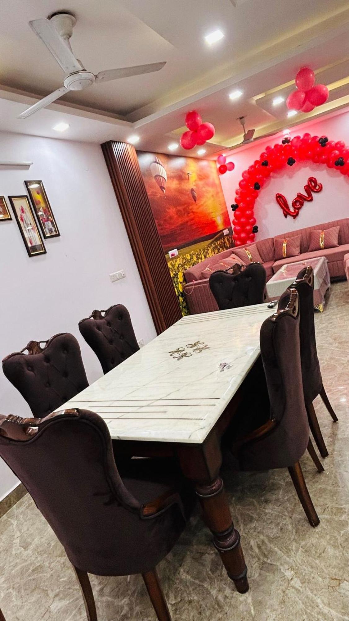 Luxurious House Apartment New Delhi
