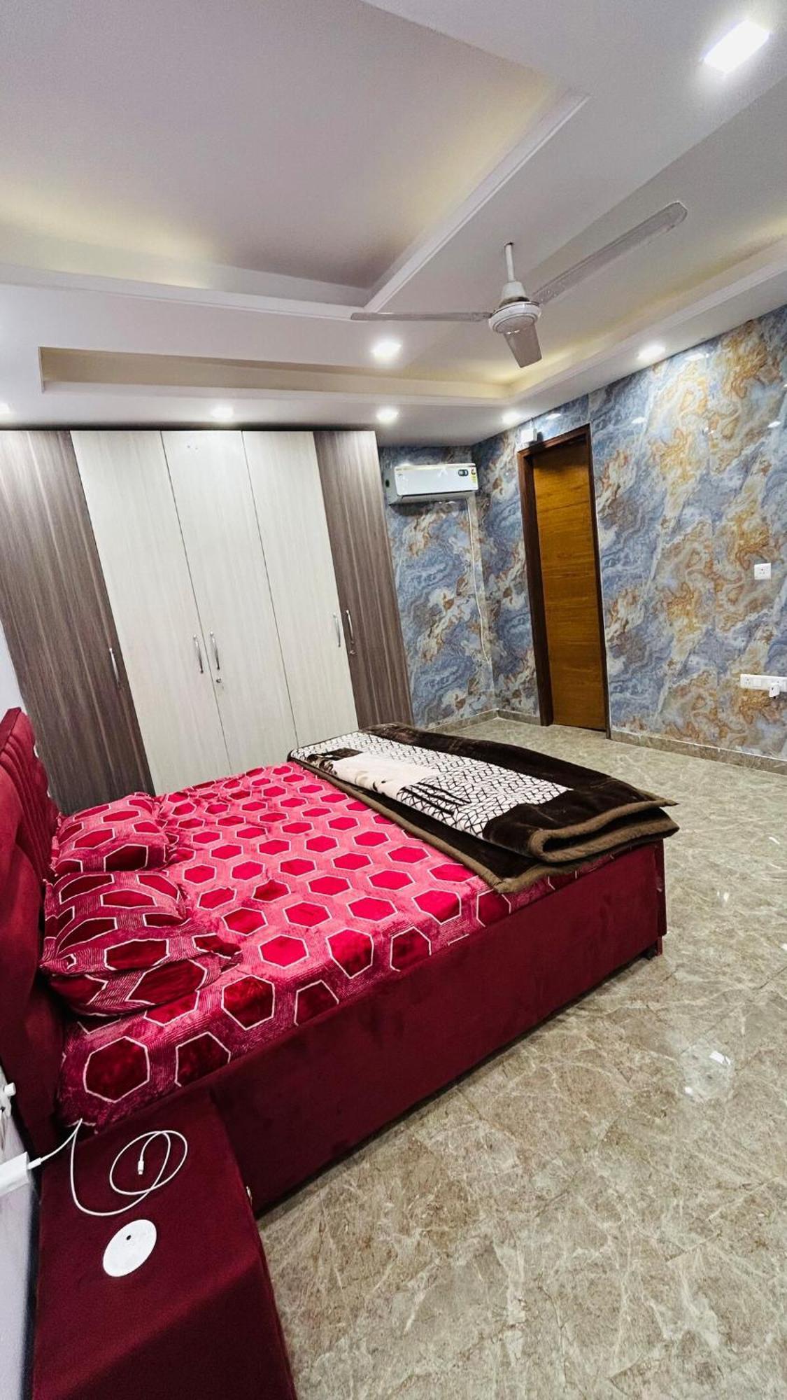 Luxurious House New Delhi