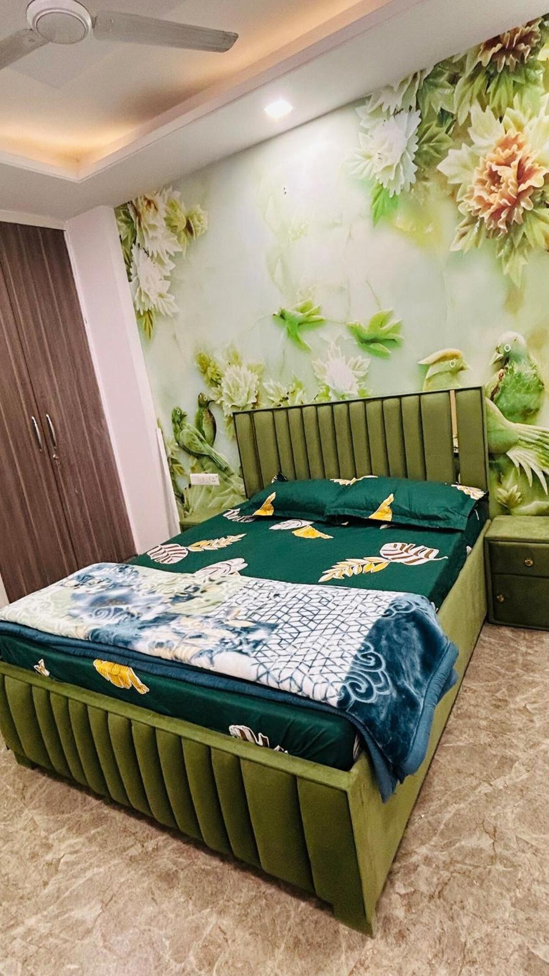 Luxurious House * New Delhi