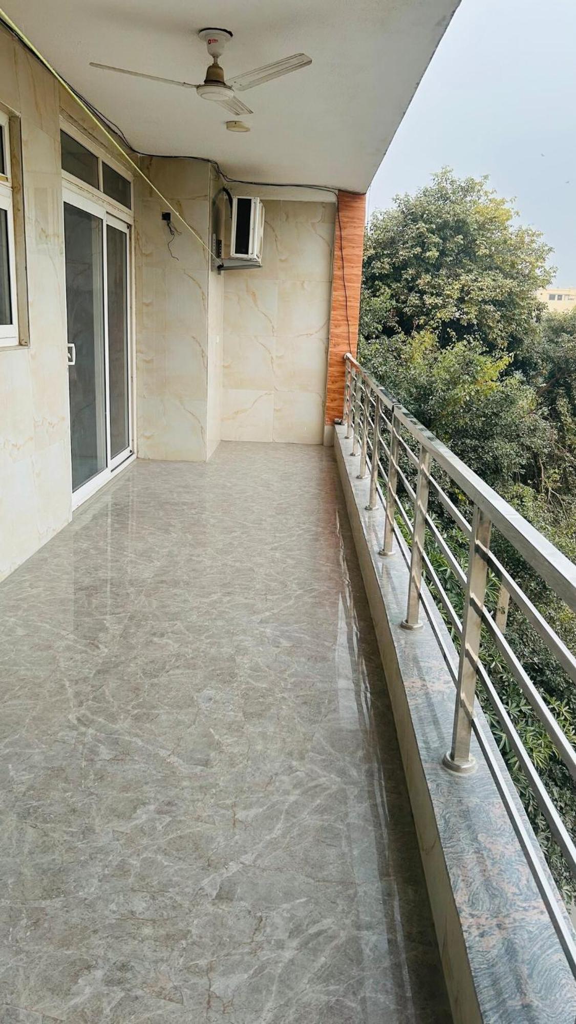 Apartment Luxurious House *