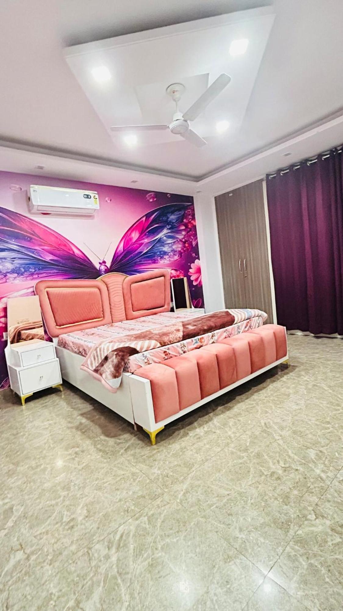 Luxurious House * New Delhi