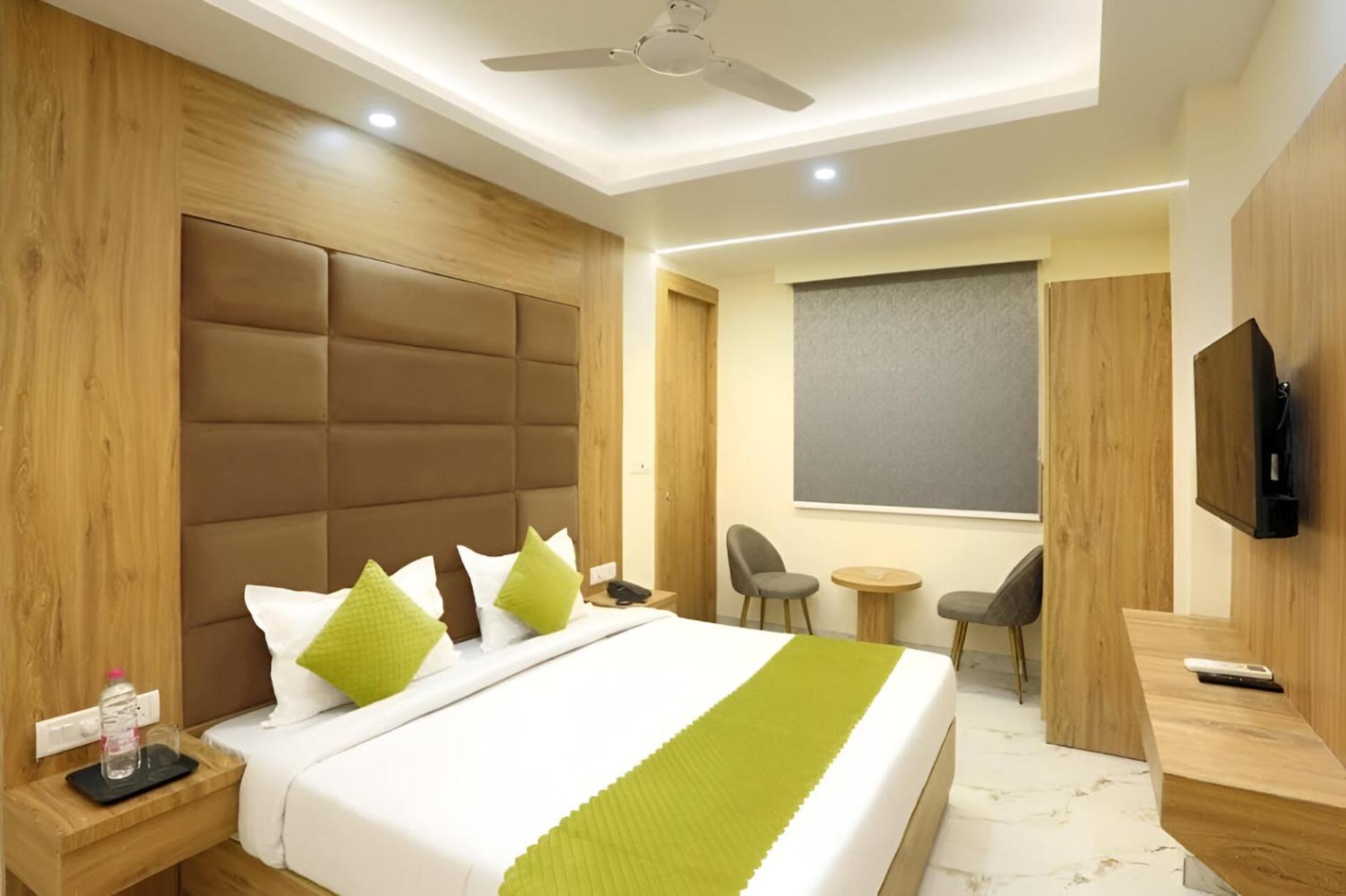 Hotel Oakwood New Delhi