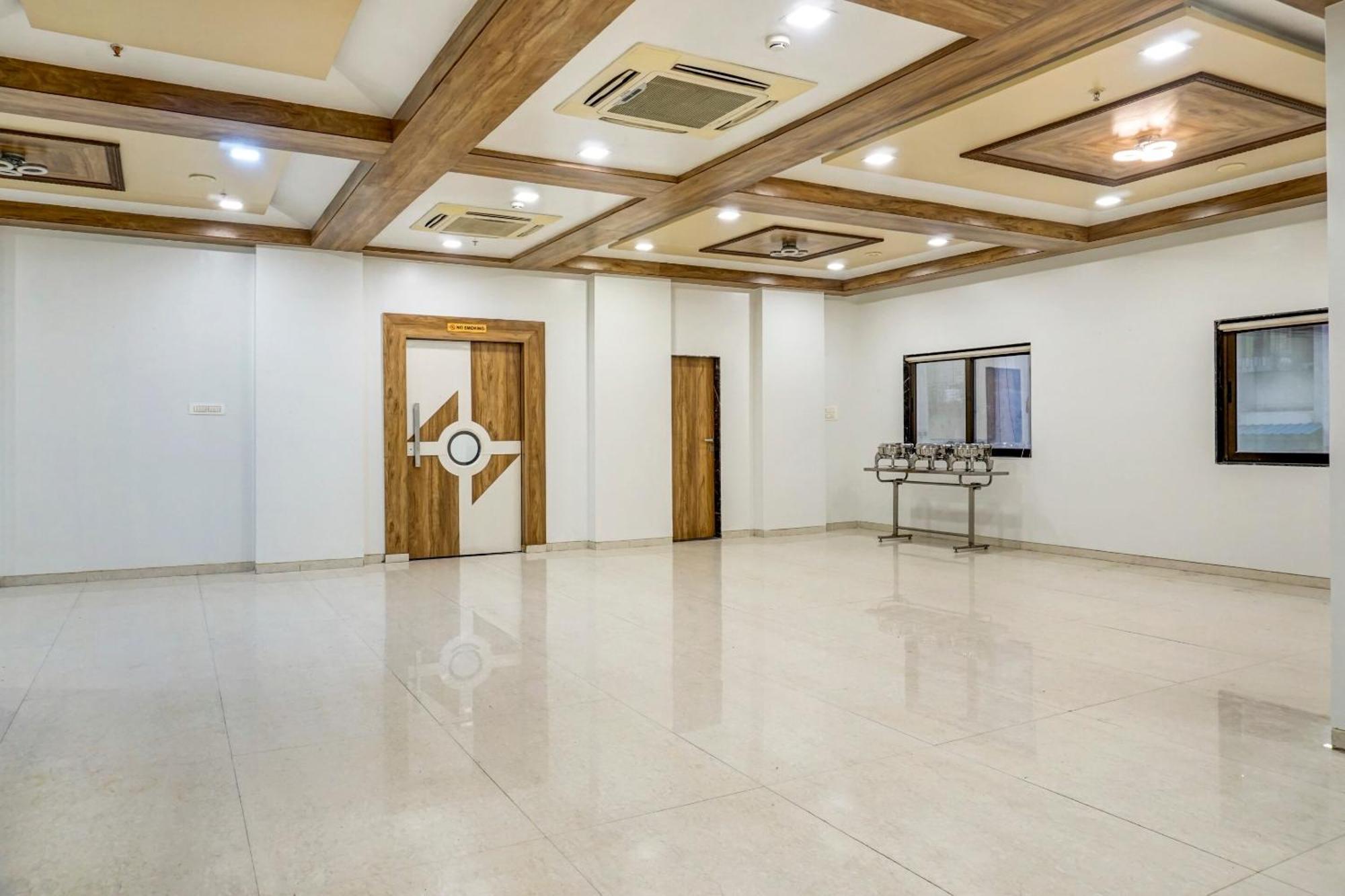 Tej Plaza Near Igi Airport Delhi Hotel