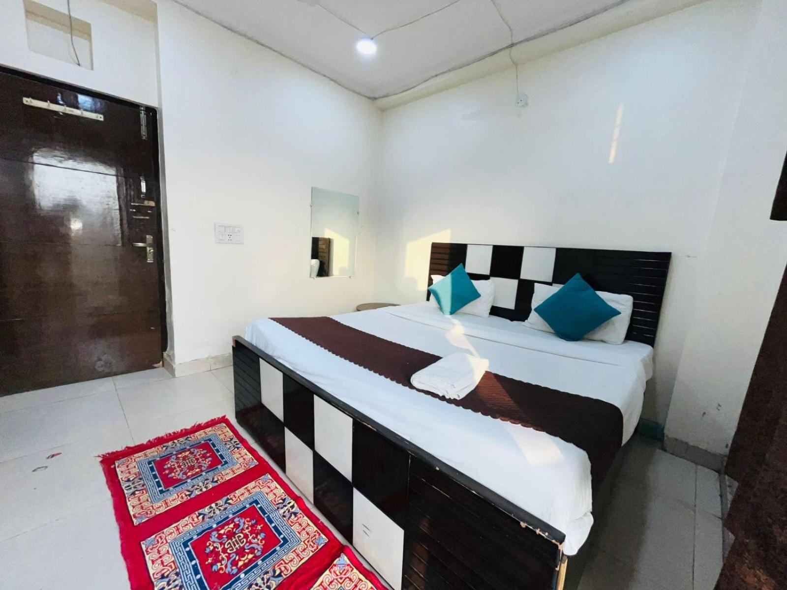Mg Residency - Rohini Sec 17
