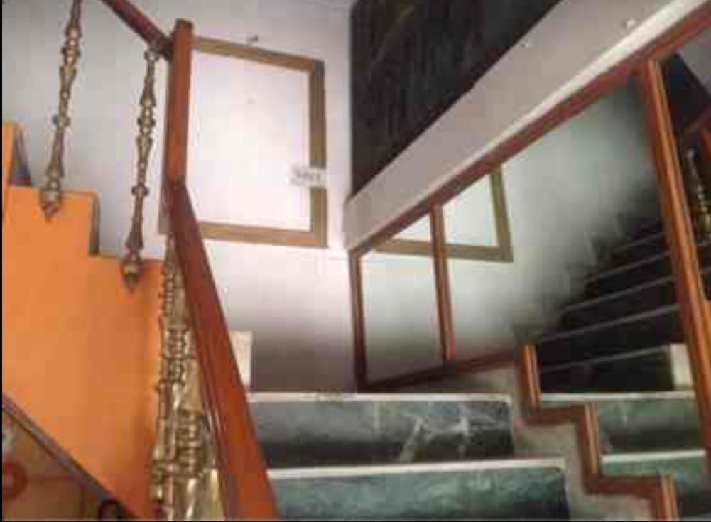 M India Dx- Near Railway Station 3*
