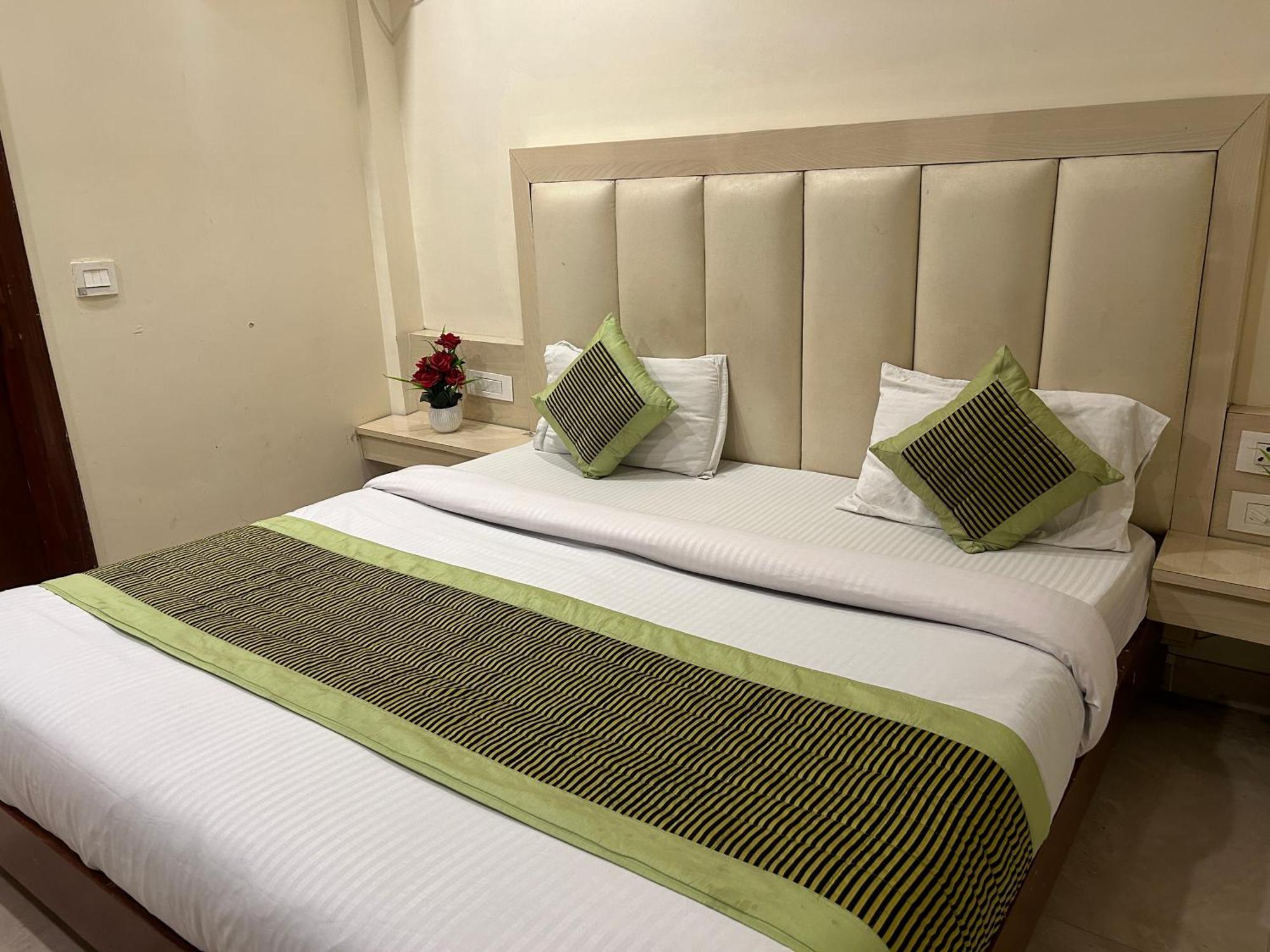 Saphire Dlx Near Railway Station Guest house New Delhi