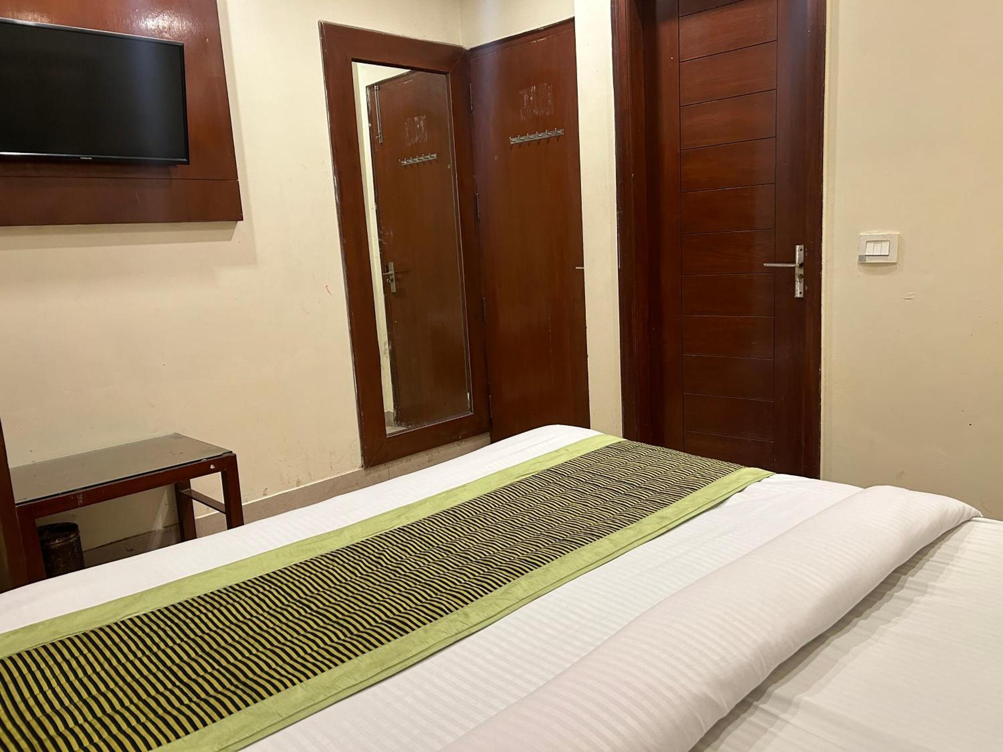 Saphire Dlx Near Railway Station Guest house New Delhi