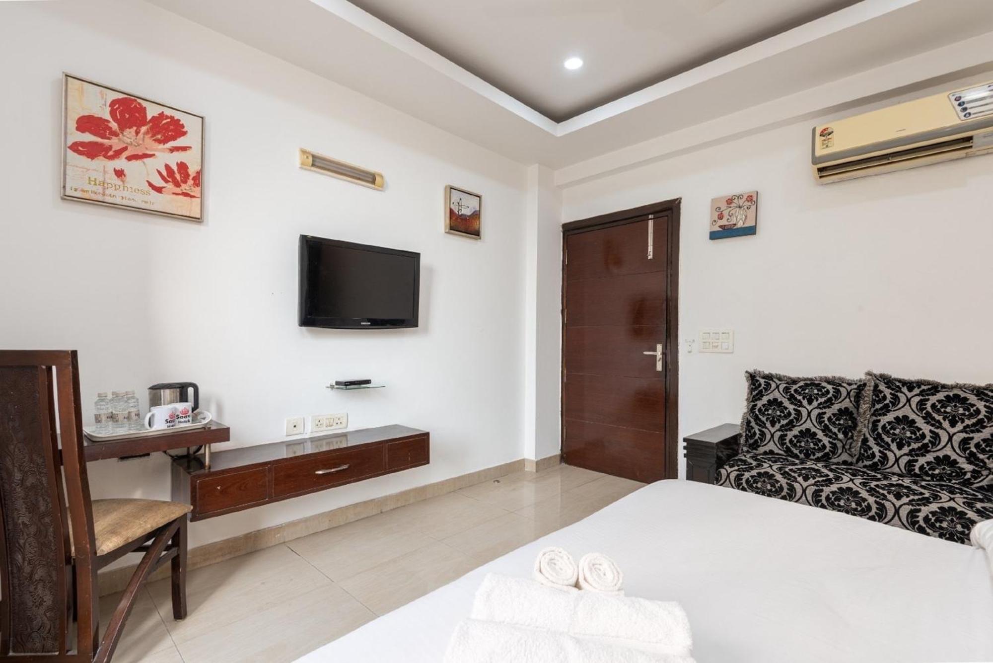 Hotel Shree Guru 3 Minute From New Delhi Railway Station Guest house *