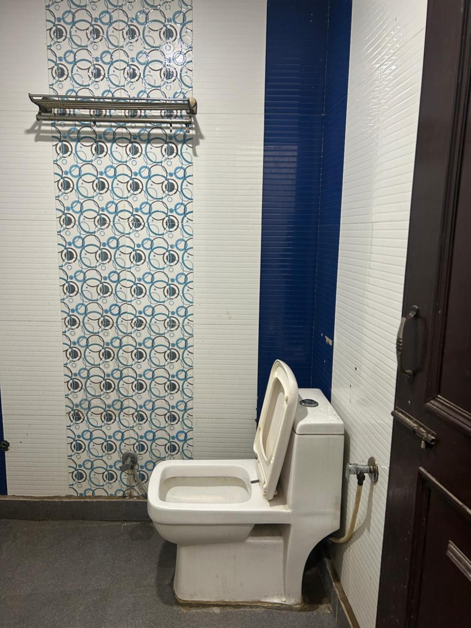 Hotel Shree Guru 3 Minute From New Delhi Railway Station *