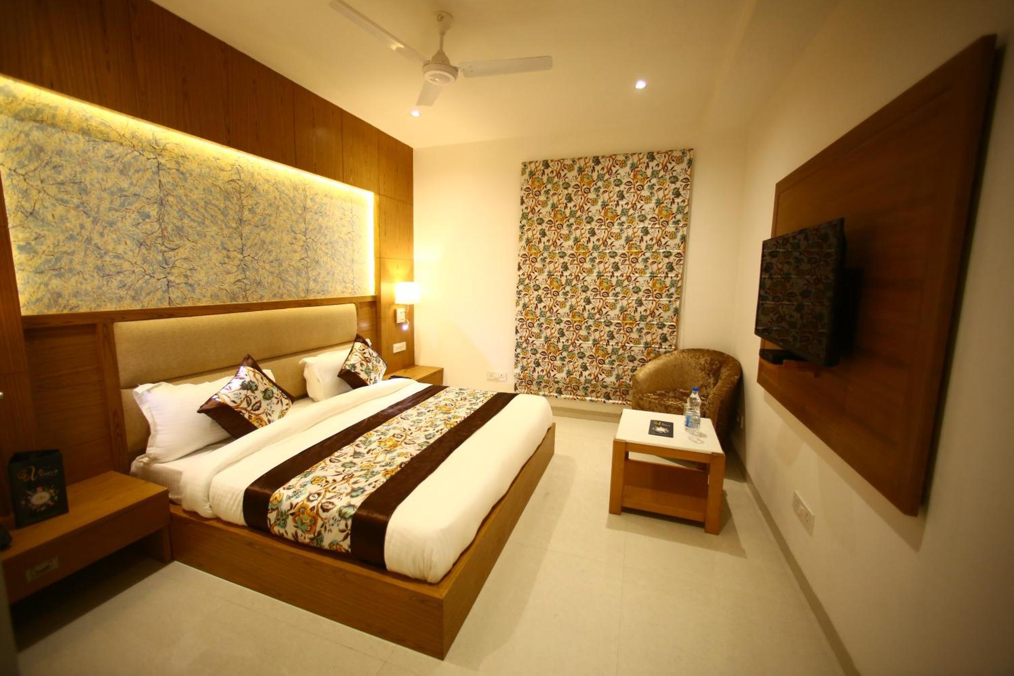 Star By Star Group Hotel New Delhi