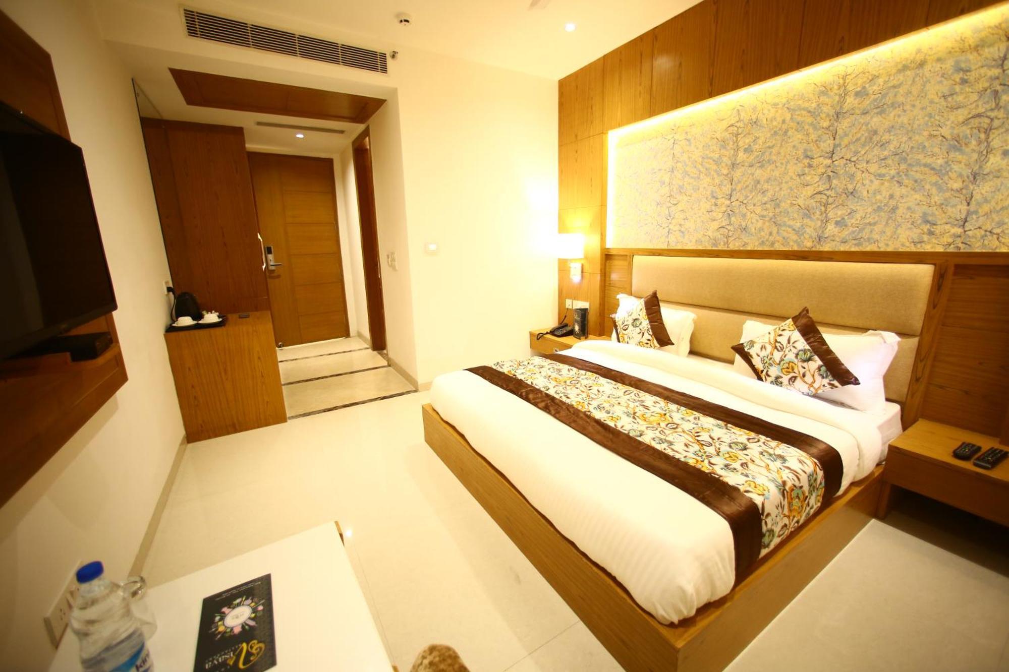 Hotel Star By Star Group New Delhi