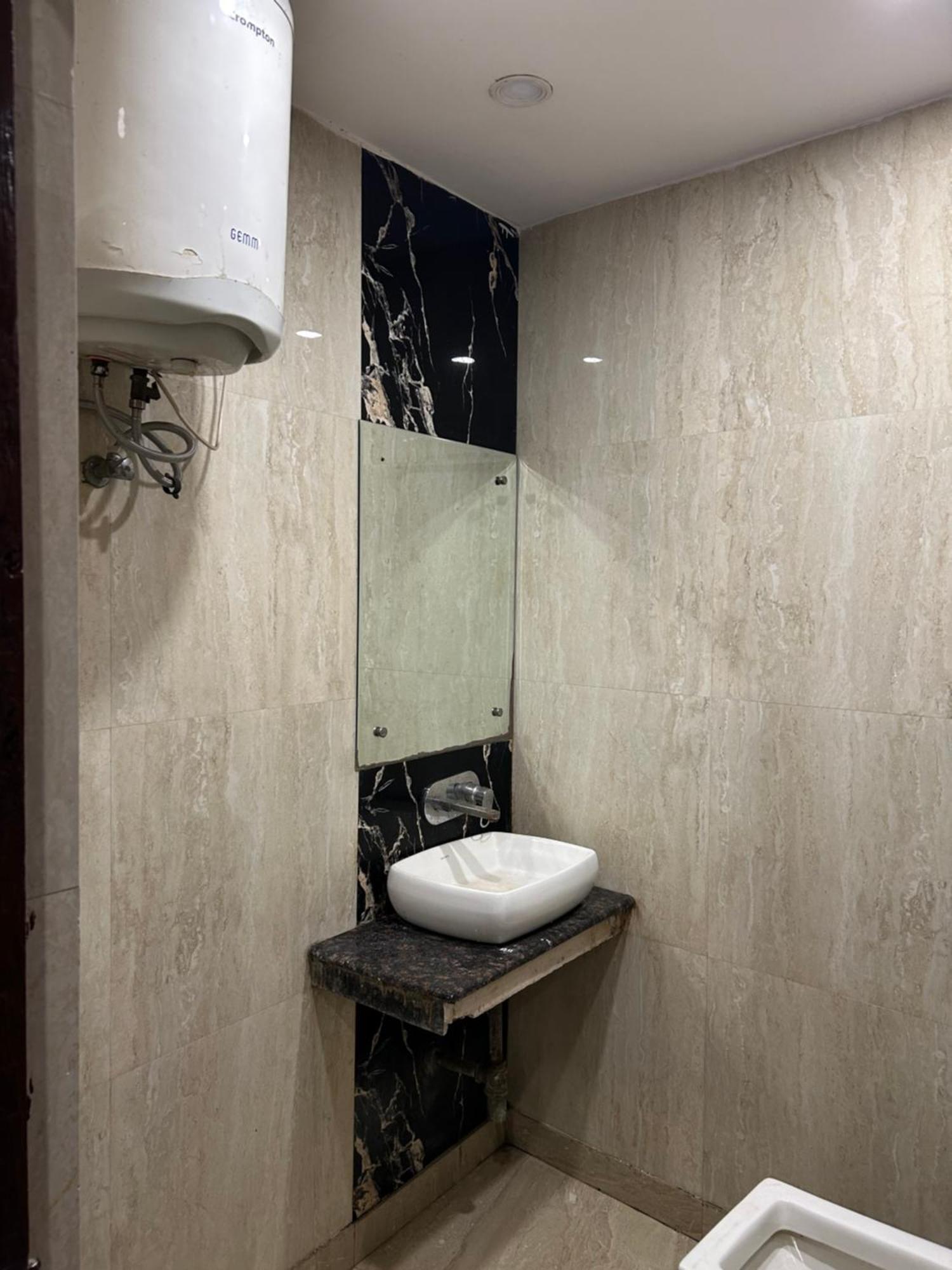 Guest house Hotel Shree Guru 3 Minute From New Delhi Railway Station New Delhi