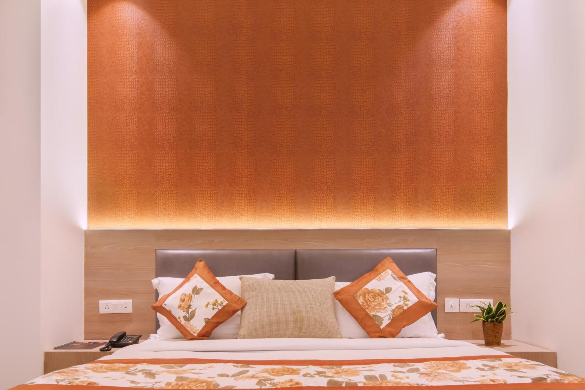Hotel Star By Star Group New Delhi