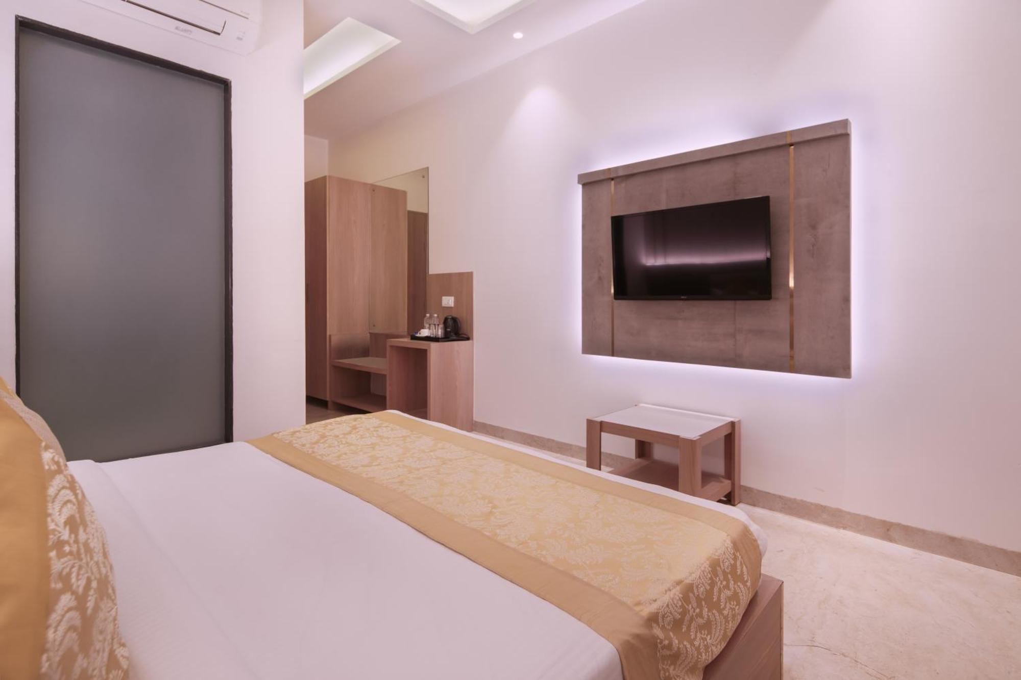 Hotel Star By Star Group New Delhi