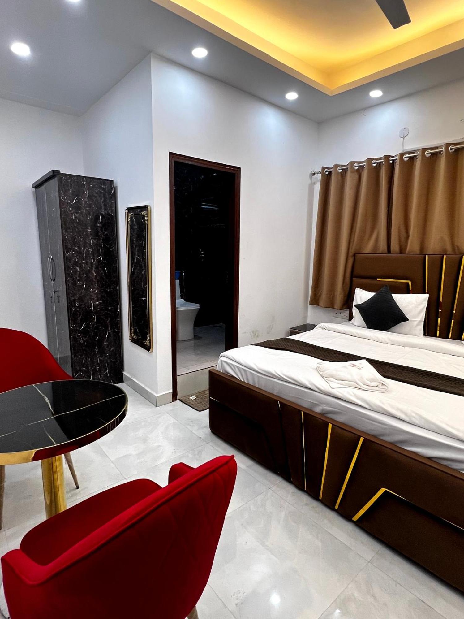Trending Hotel Nova Deli