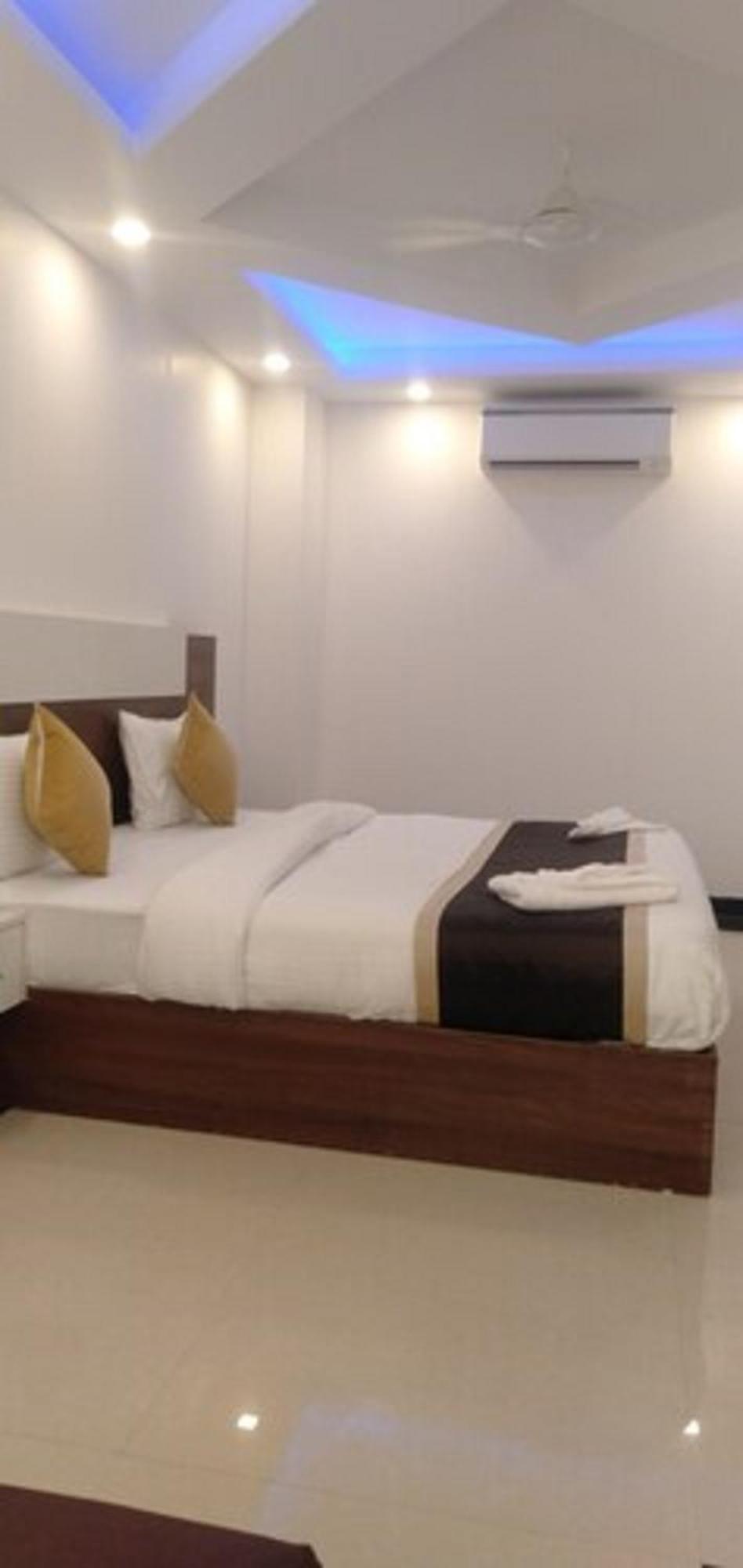 Hotel Shanti House New Delhi Karnail Singh Stadium Gate No 1 New Delhi