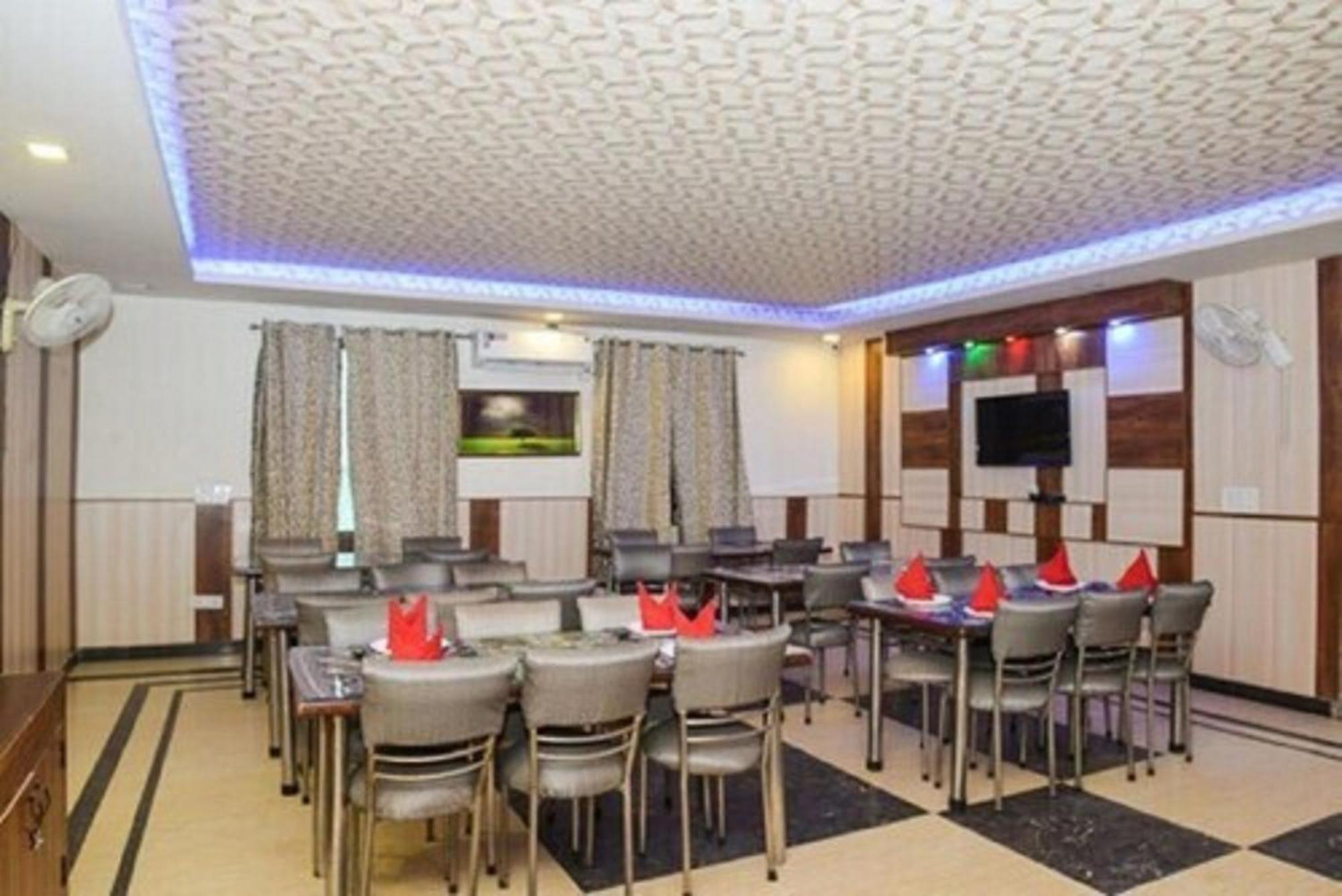 Hotel Hotel Shanti House New Delhi Karnail Singh Stadium Gate No 1 New Delhi