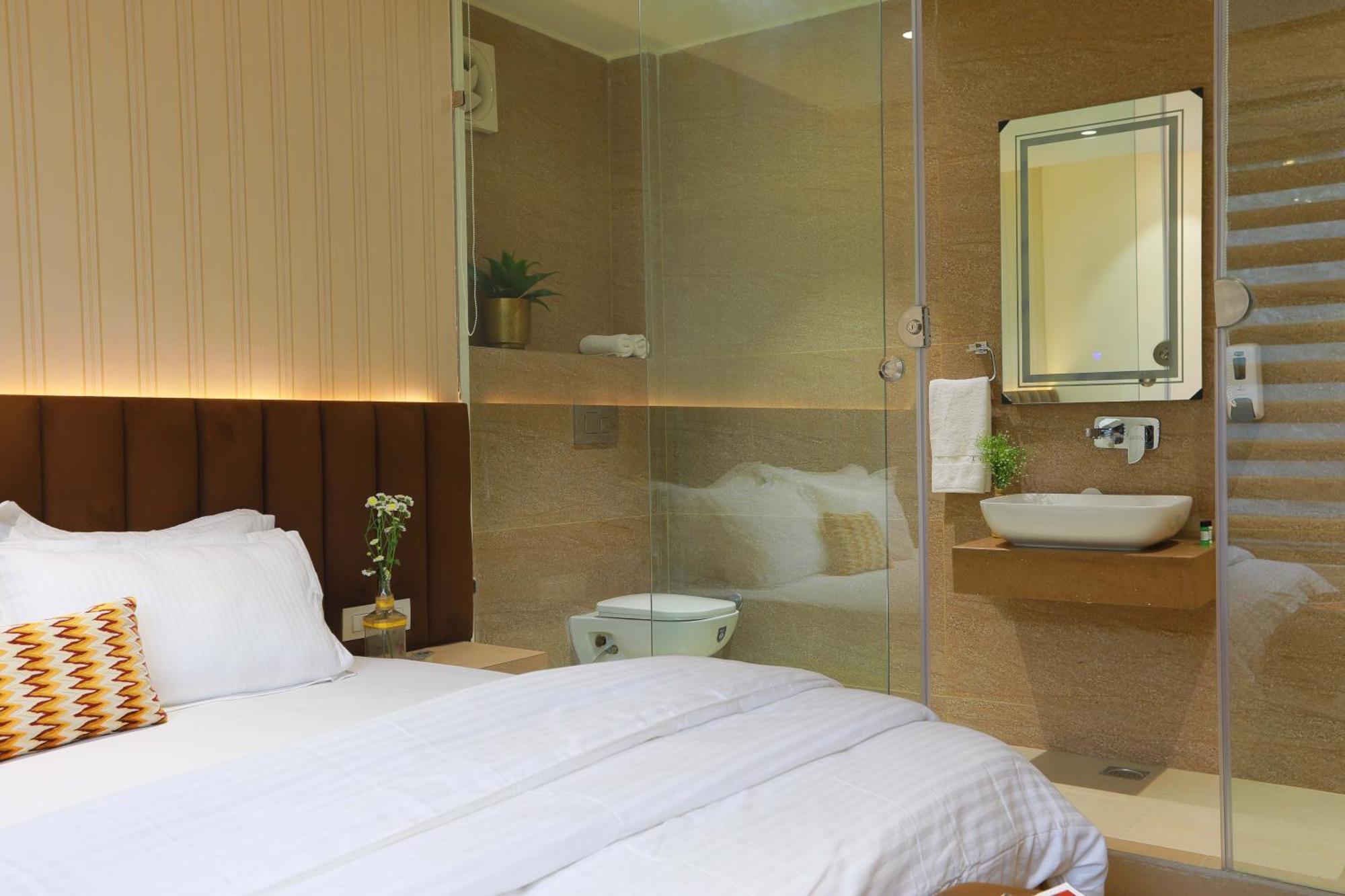 16 Hotel Delhi (National Capital Territory of India)
