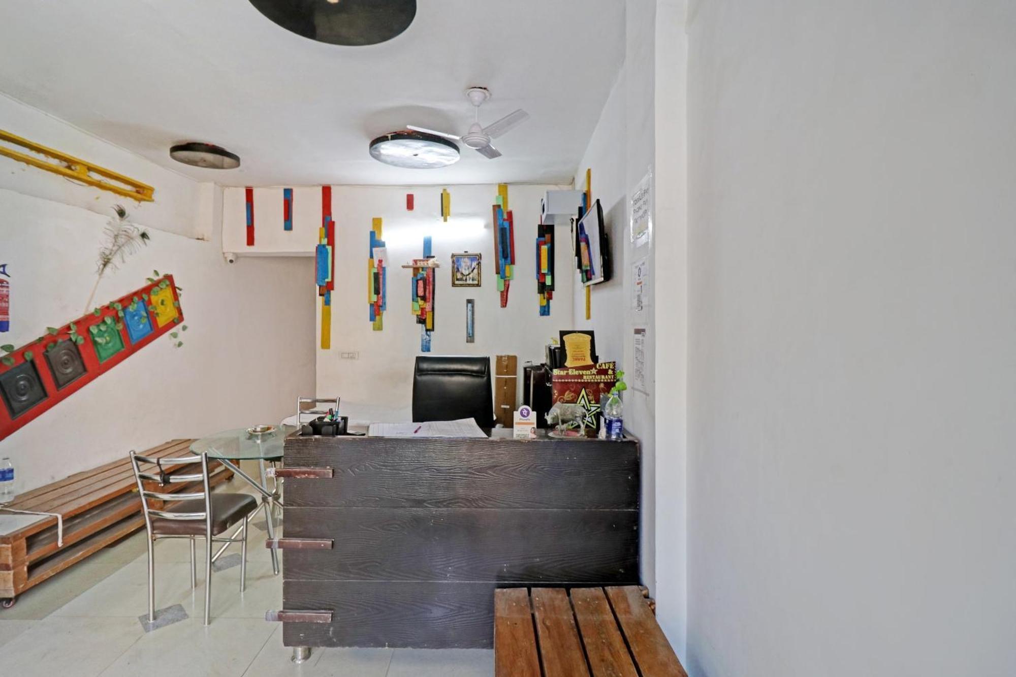 Hotel Town House Near M2k Cinema Pitampura
