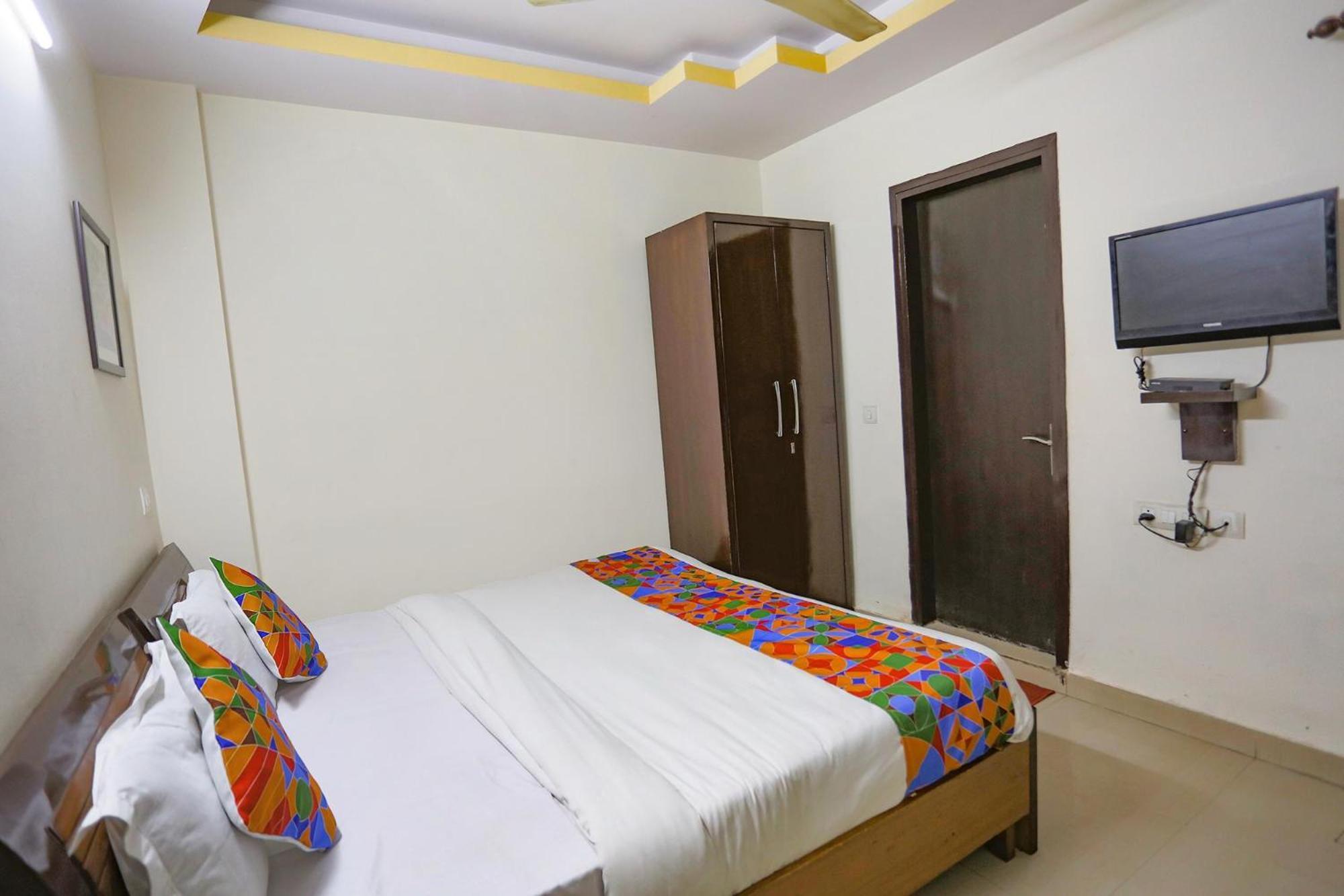 Fabexpress The Paradise - Nr Apollo Hospital