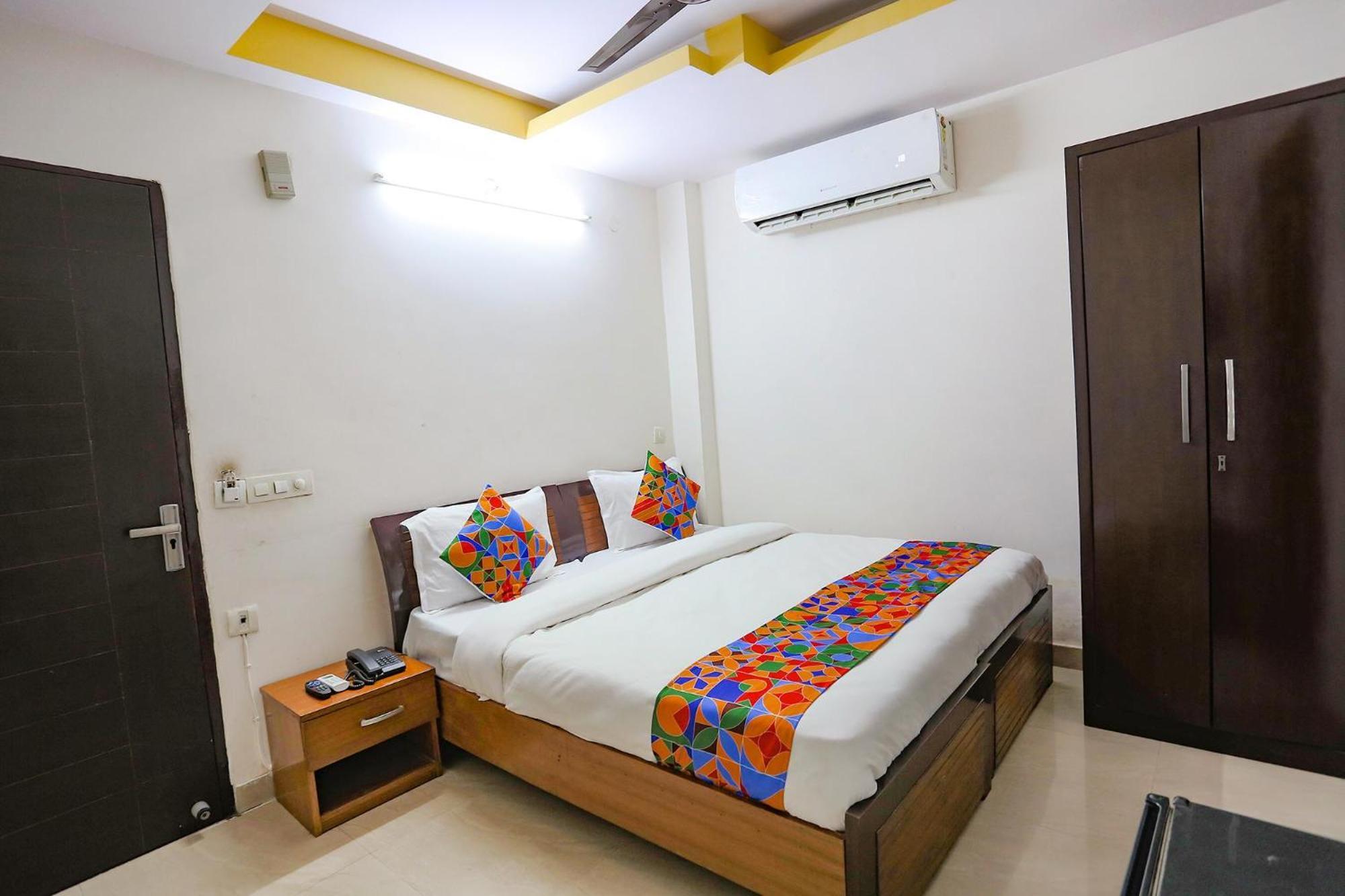 Fabexpress The Paradise - Nr Apollo Hospital Hotel 3*