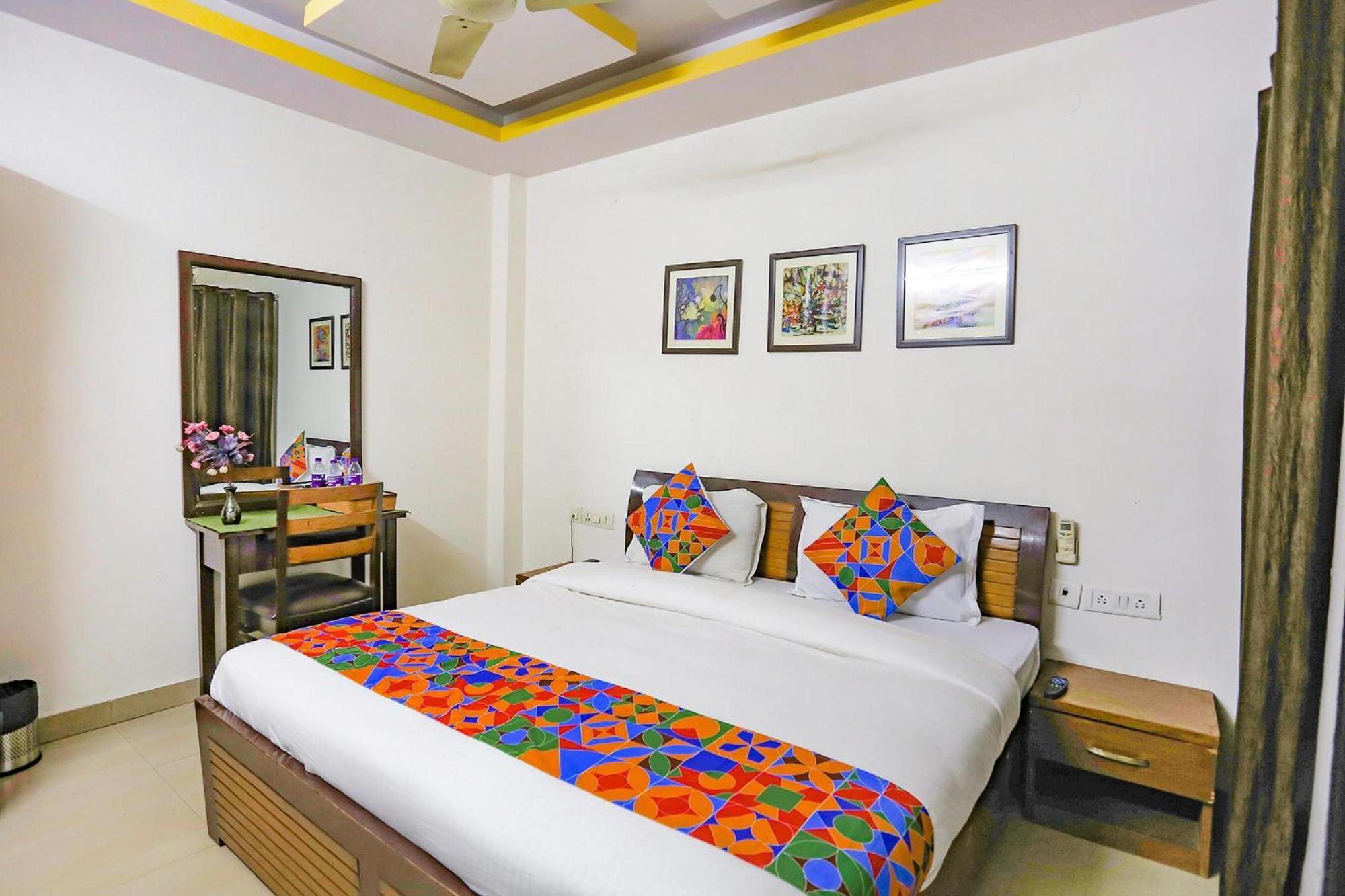Fabexpress The Paradise - Nr Apollo Hospital Hotel