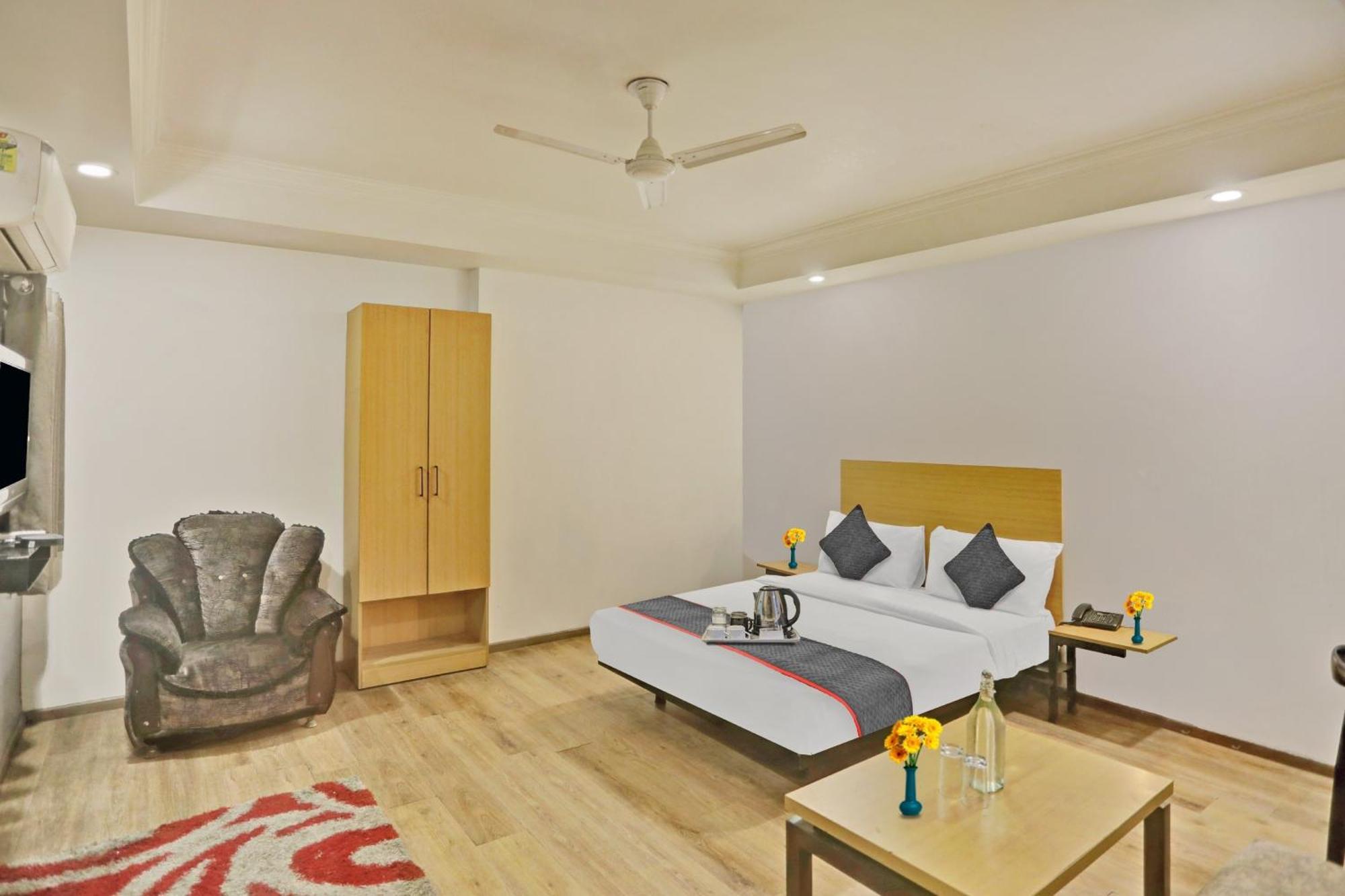 Townhouse Jp Grand Near Mayapuri Chowk 4* Nova Deli