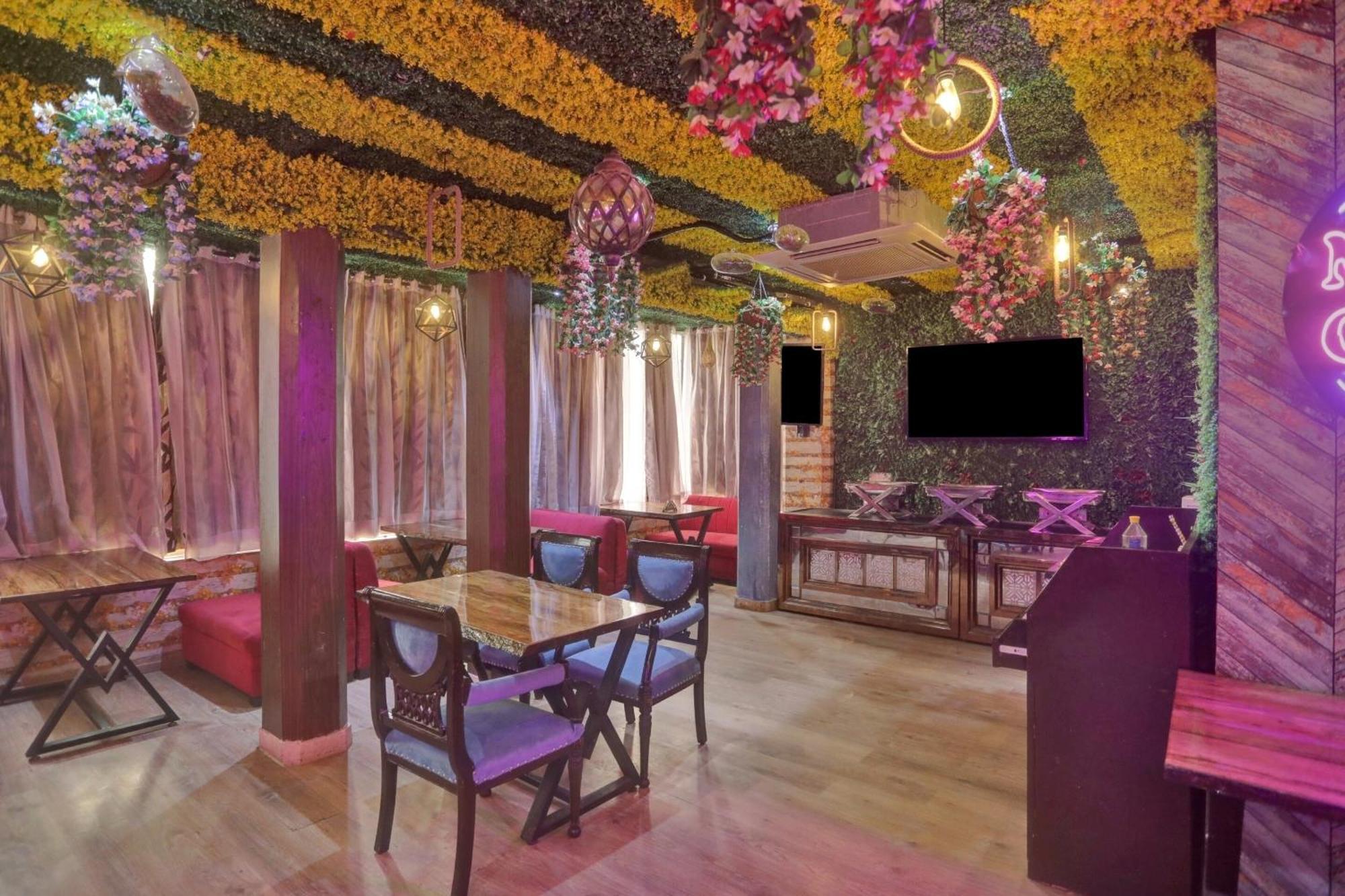 Townhouse Jp Grand Near Mayapuri Chowk Nova Deli