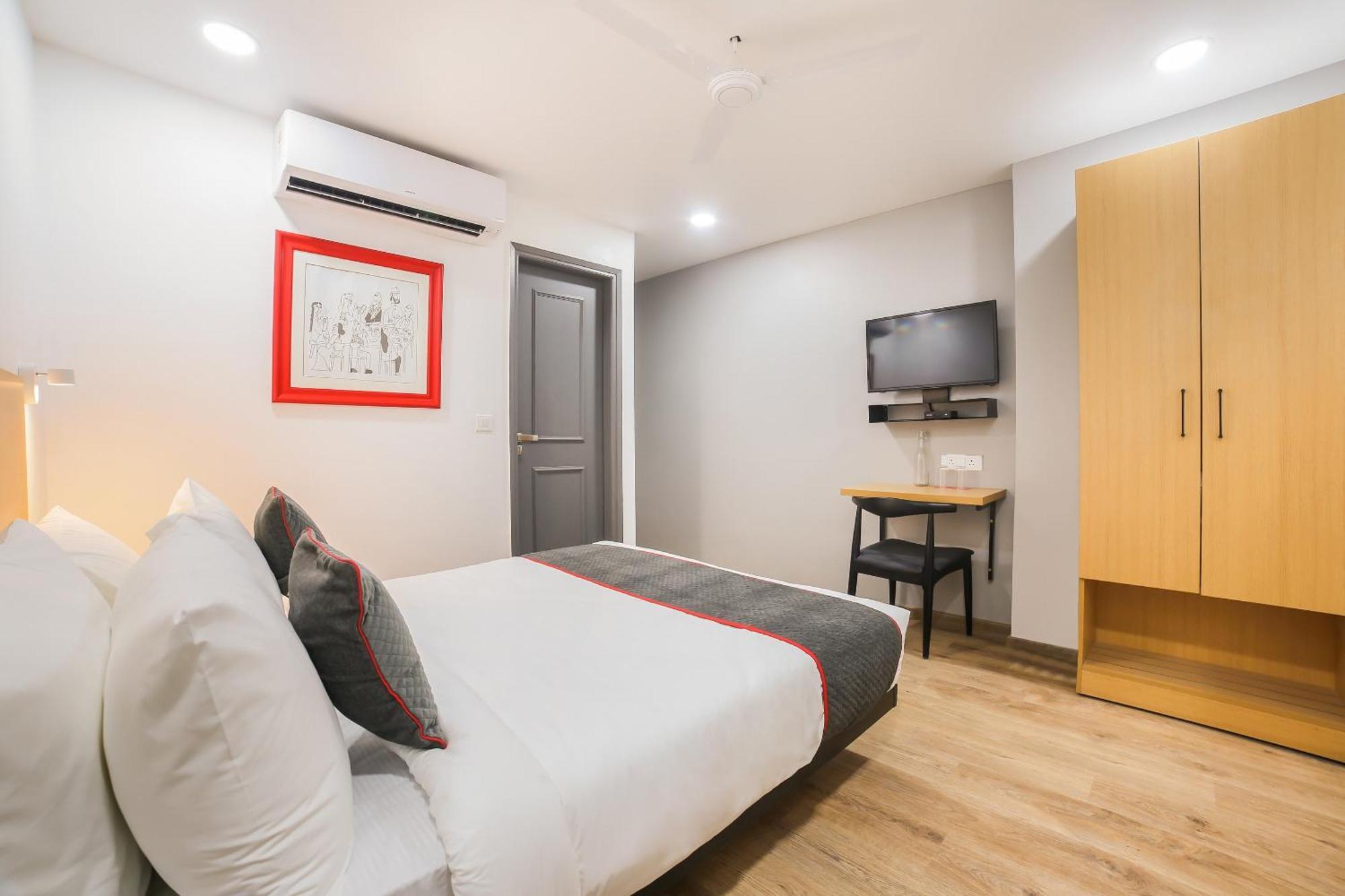 Hotel Super Townhouse Shahdara Near Yamuna Sports Complex 4*