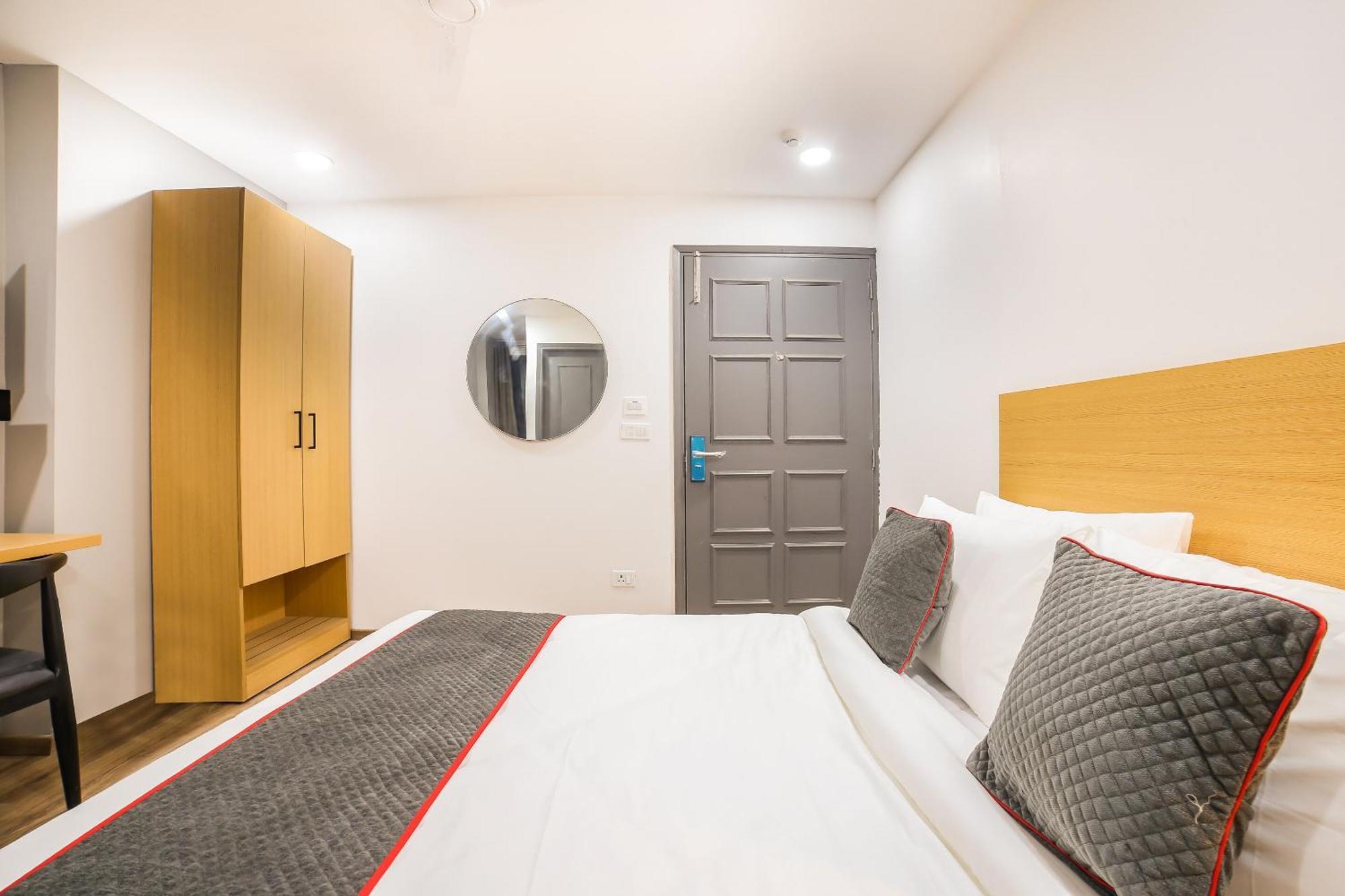Super Townhouse Shahdara Near Yamuna Sports Complex Hotel