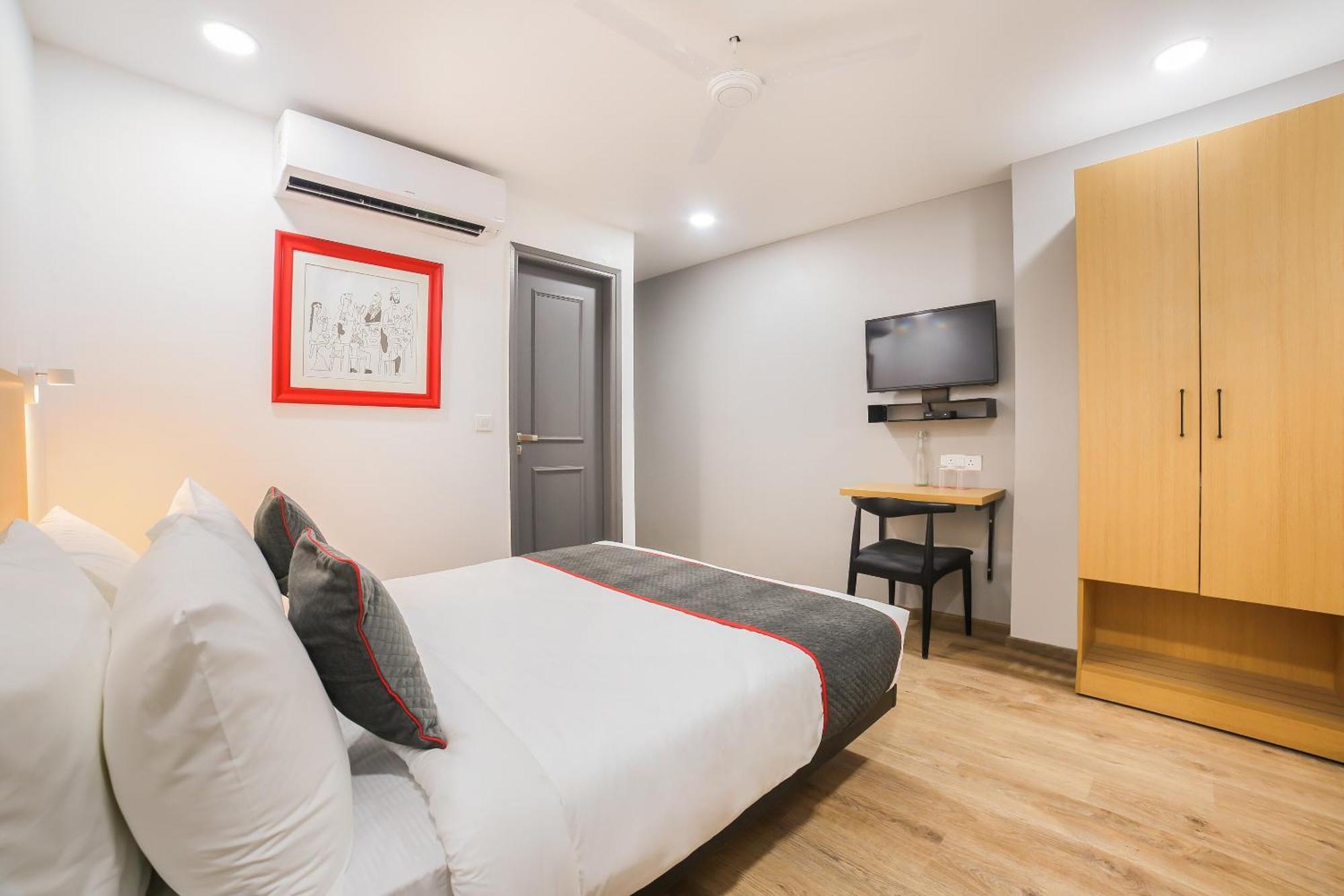 Super Townhouse Shahdara Near Yamuna Sports Complex 4*