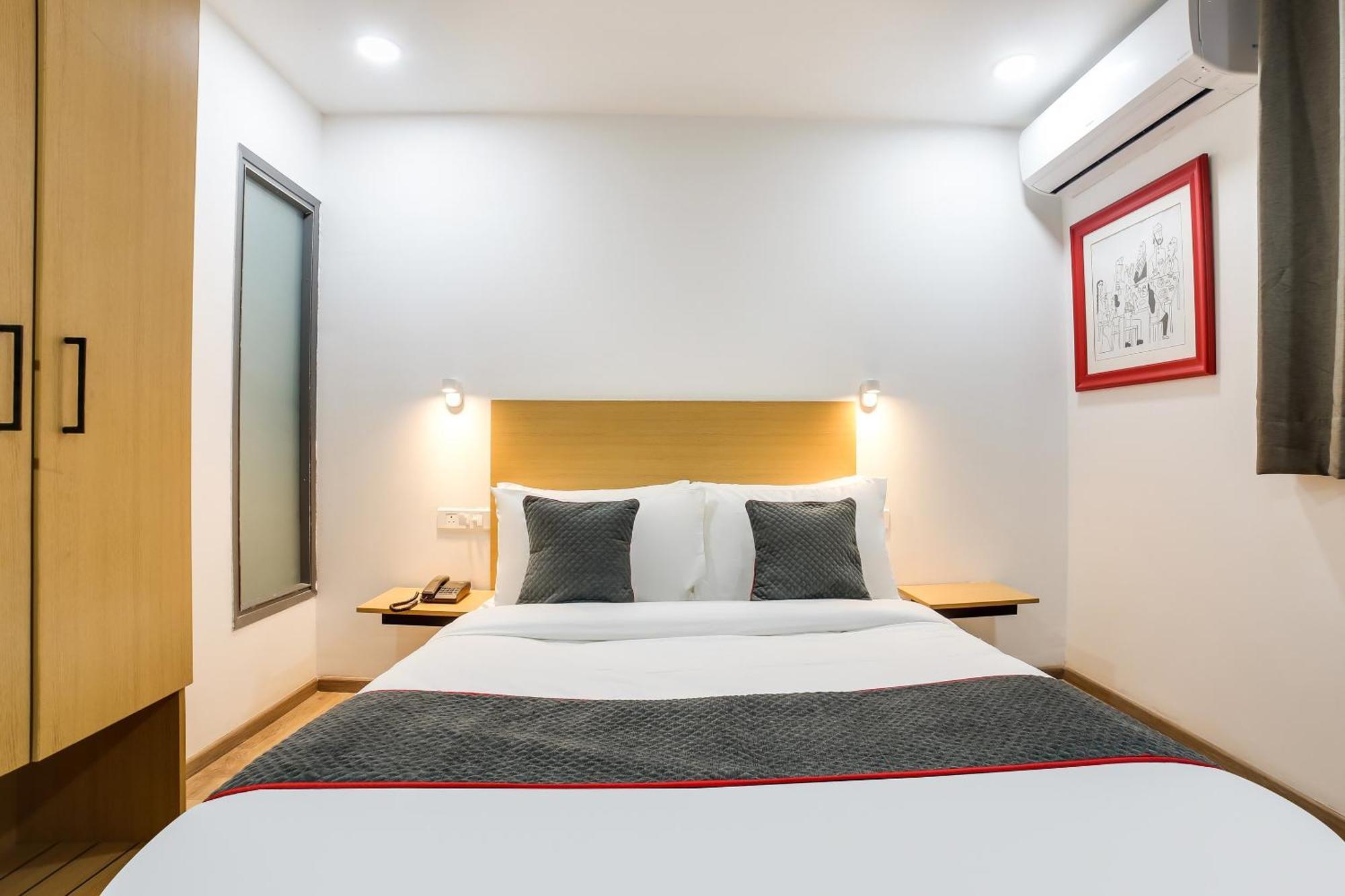Hotel Super Townhouse Shahdara Near Yamuna Sports Complex 4*