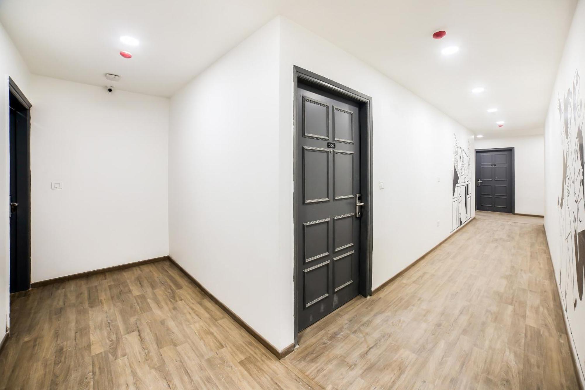 Hotel Super Townhouse Shahdara Near Yamuna Sports Complex Nova Deli
